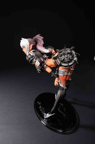Queen's Blade Ekidona 1/8 Scale PVC Figure - Anime Collectible Statue for Display & Gaming Room Decor