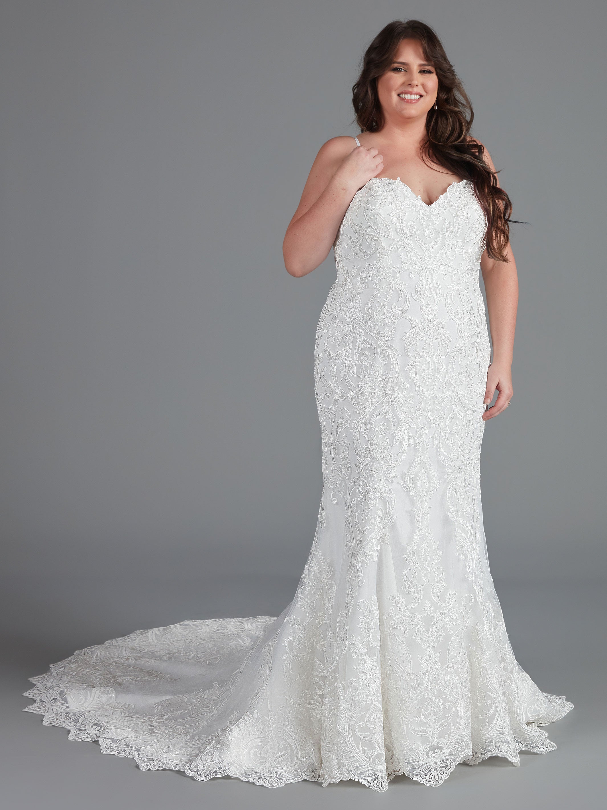 Elegant Morgan Lace Mermaid Wedding Dress with Sweetheart Neckline - Perfect for Beach Weddings, Vow Renewals & Romantic Photoshoots