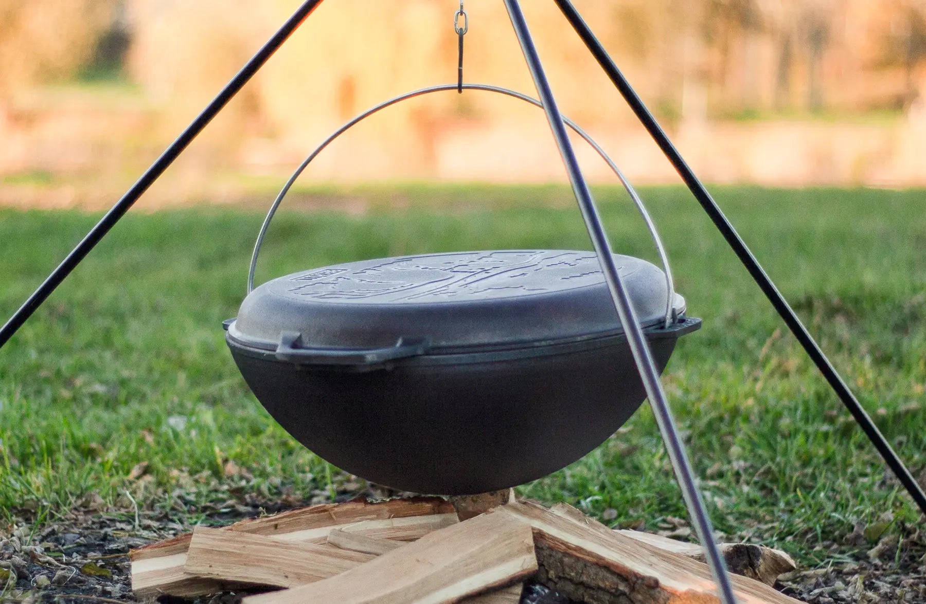 15.85 Quart Cast Iron Combo Cooker & Dutch Oven with Frying Pan Lid - Asian Kazan Style Cauldron for Camping, Outdoor Cooking & Traditional Stews