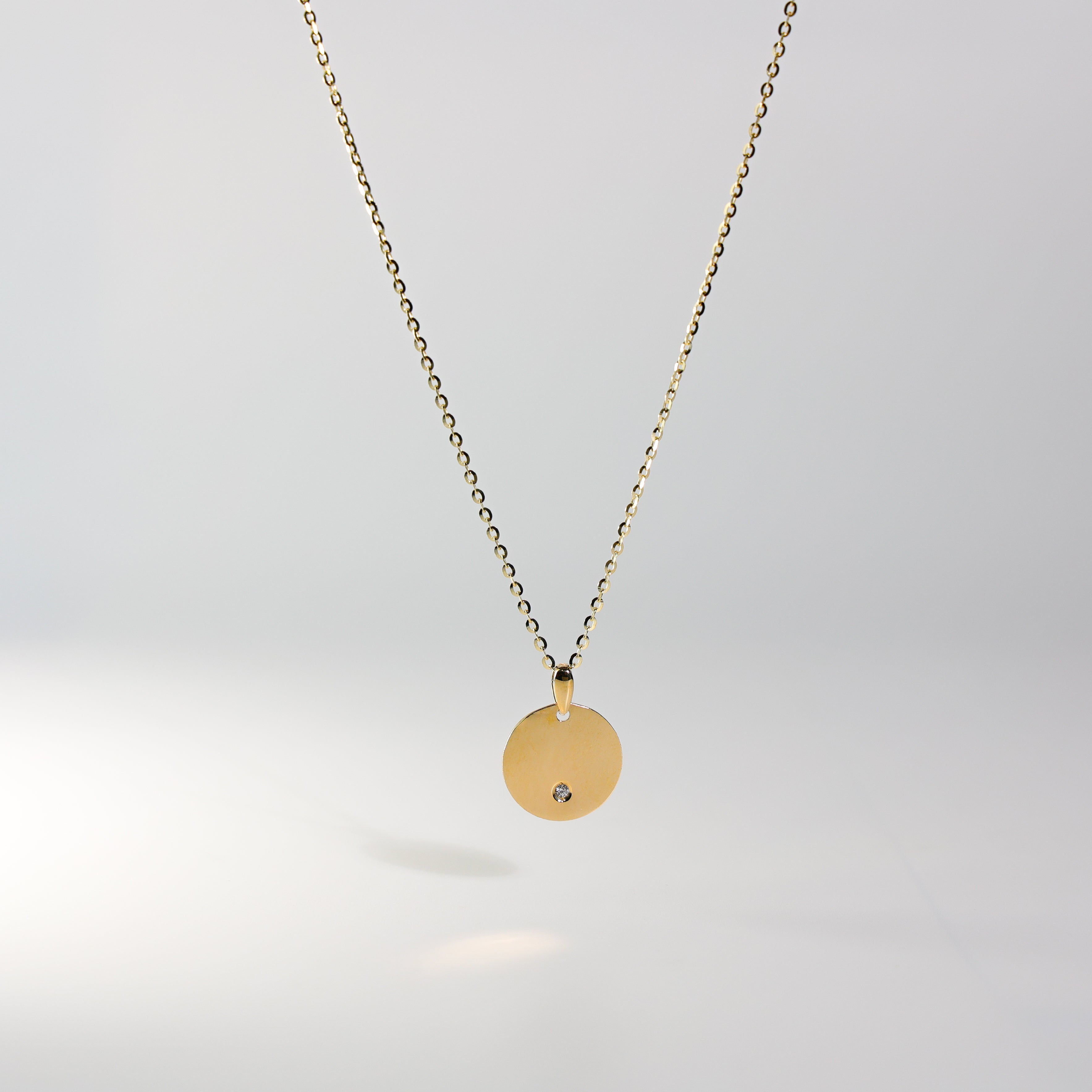 Personalized Gold Engravable Round Pendant Necklace Model 2417 - Perfect for Anniversary Gifts, Engraved Jewelry & Special Occasions