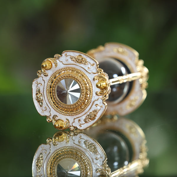 30 or 60 Minute Crystal Hourglass Timer - Silver or Gold Finish - Perfect for Board Games, Classroom, Office Decor & Meditation