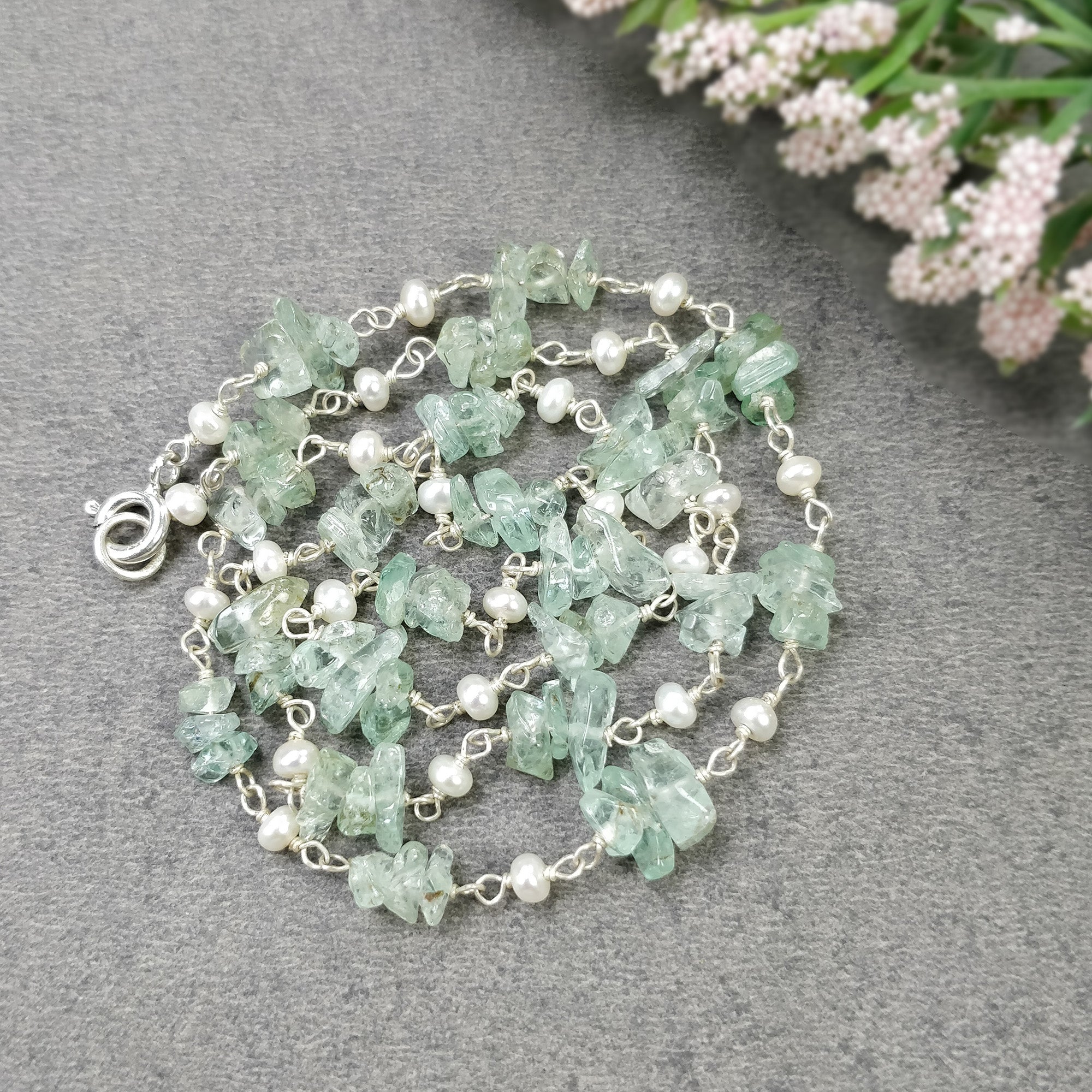 Natural Raw Emerald & Pearl Gemstone Beads Necklace - 925 Sterling Silver Uncut Emerald Pearl Chain Jewelry for Women - Elegant Statement Gift for Her, Perfect for Weddings, Parties & Special Occasions