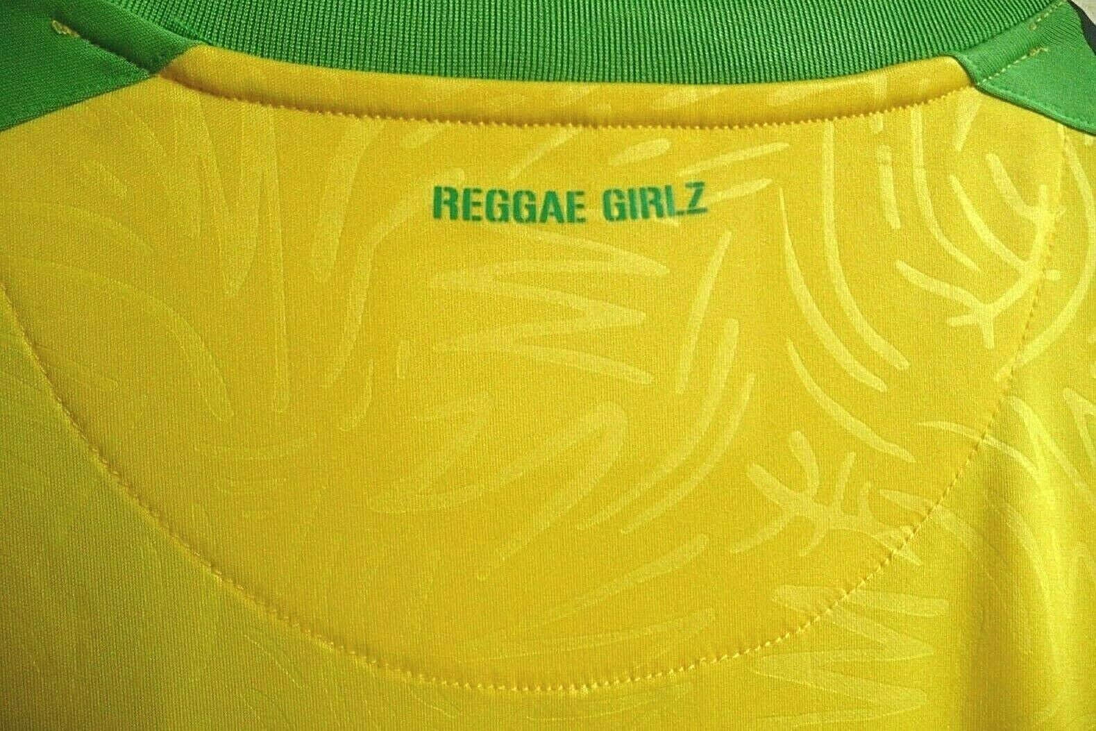 Umbro Jamaica 18/19 Women's Home Soccer Jersey - Yellow Football Shirt for Fans & Players - Perfect for Matches, Training & Casual Wear