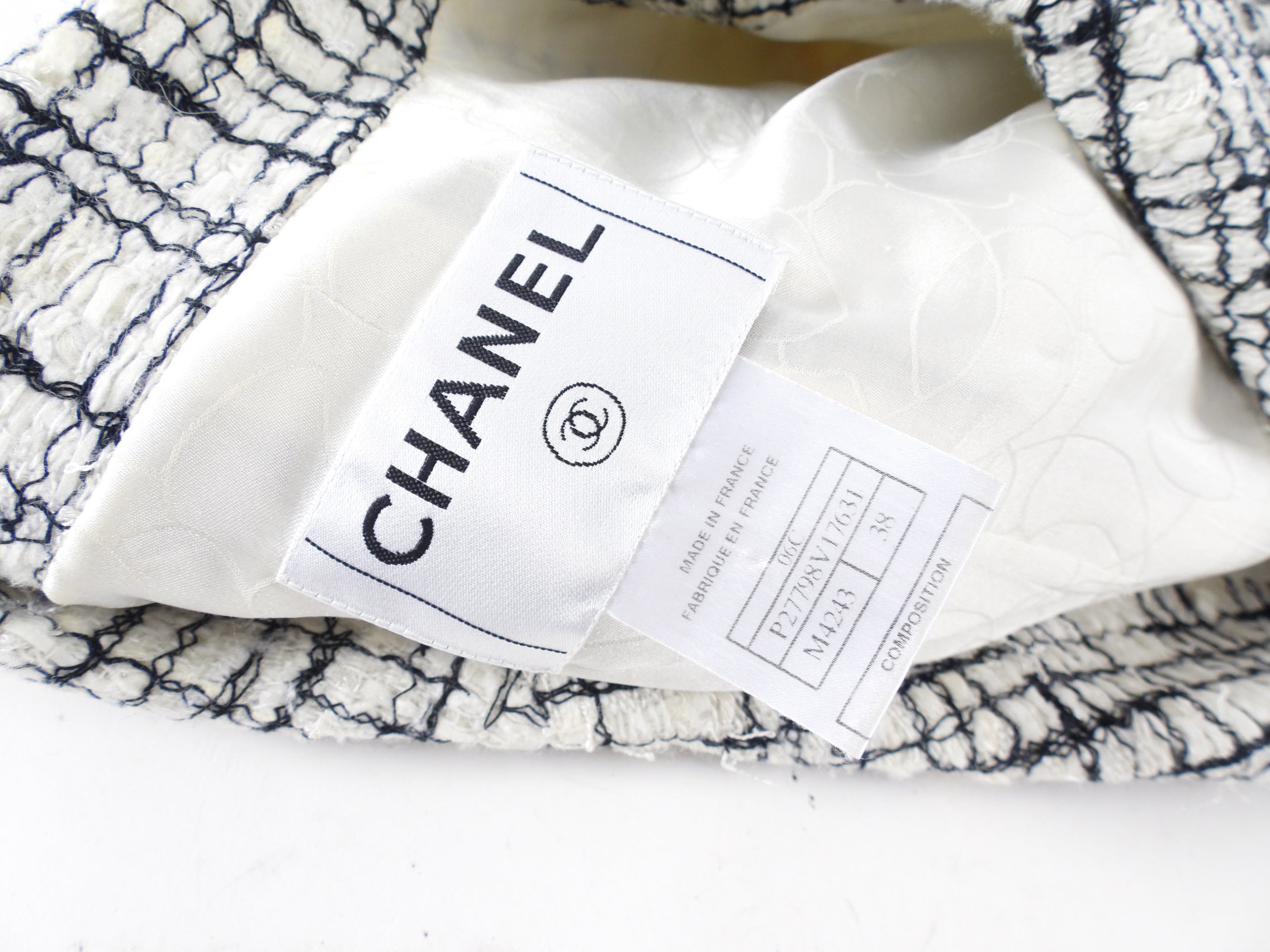 Chanel 06C Black and White Tweed Jacket with Silver Buttons - Size FR38 / US6 - Luxury Women's Outerwear for Office, Dinner Parties & Special Events