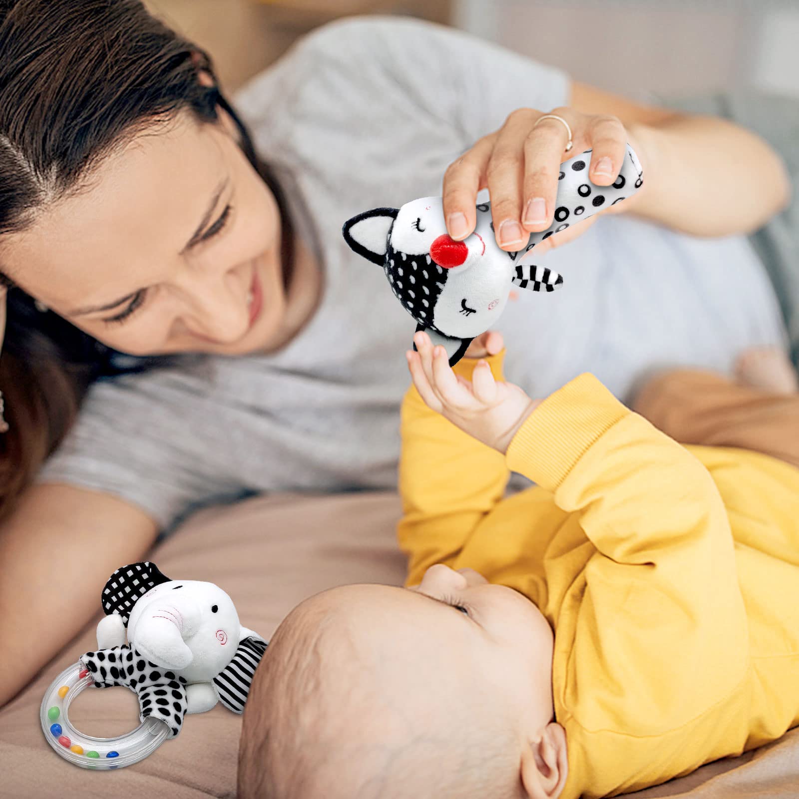 Best Baby Rattles for 0-6 Months - High Contrast Black & White Newborn Toys for 0-3 Months - Soft Plush Infant Rattles for Boys & Girls 0-12 Months - Perfect for Sensory Development & Early Learning Playtime