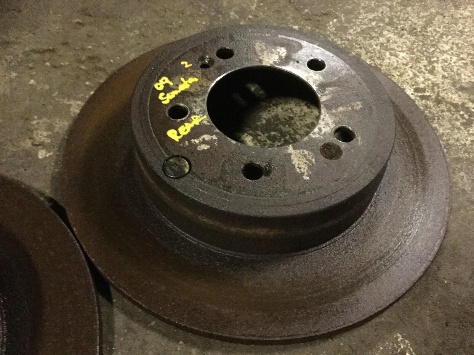 2006-2010 Hyundai Sonata 3.3L Rear Brake Disc Rotors (2-Piece Set) - OEM D12 Replacement for Smooth Braking Performance - Perfect for City Driving & Highway Commutes