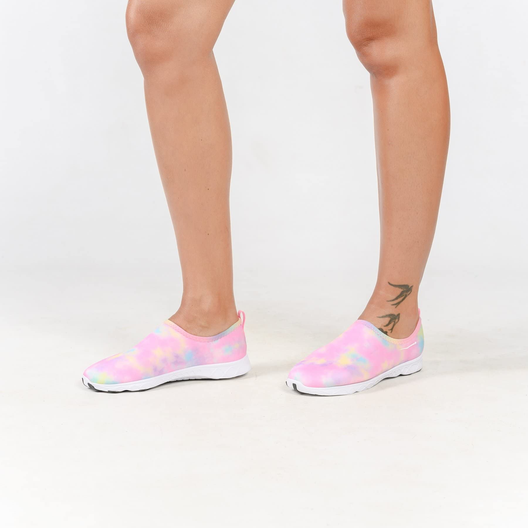 **Women's Quick-Drying Wave Runner Water Shoes – Lightweight Non-Slip Aqua Sneakers for Beach, Pool, Yoga & Outdoor Activities**