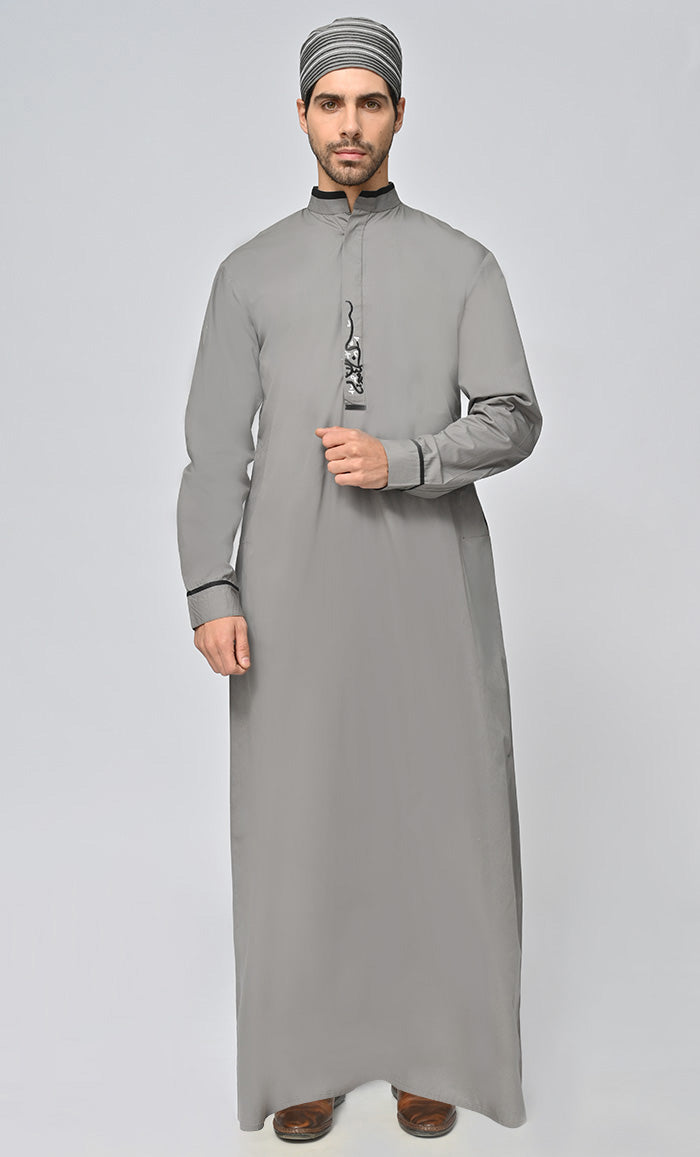 Men's Islamic Embroidered Thobe Jubba with Pockets & Kufi Cap - Grey Traditional Muslim Prayer Outfit for Eid, Mosque & Special Occasions