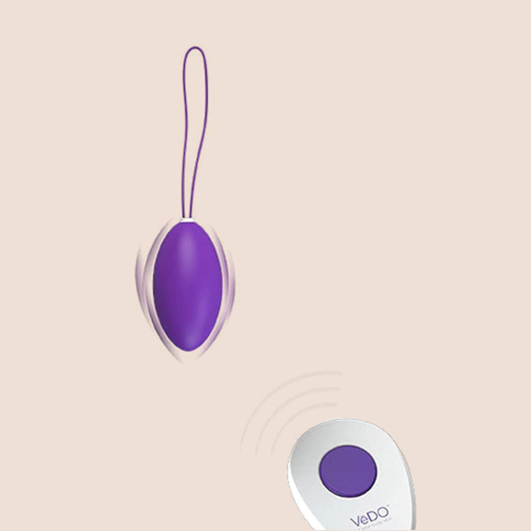 VeDO Peach Egg Vibe - Rechargeable Mini Vibrator for Women, Ultra Quiet Personal Massager - Perfect for Travel, Discreet Use & Couples Play