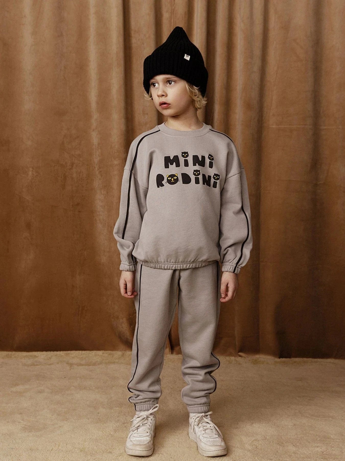 Boys Grey Cat Sweatshirt - Cute & Comfortable Pullover for Kids - Perfect for School, Playdates & Everyday Wear