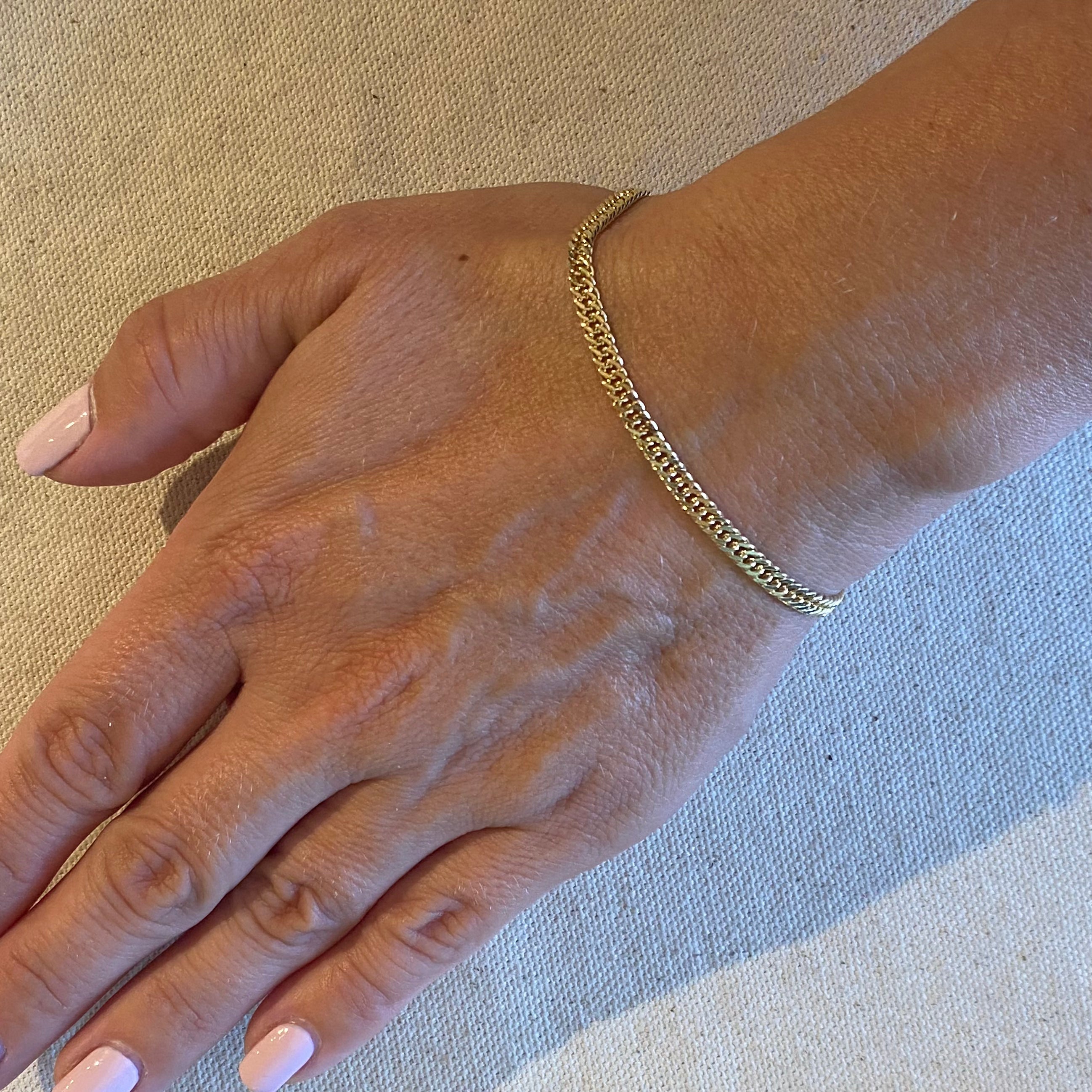 18K Gold Filled Double Curb Chain Cuban Bracelet - Stylish Unisex Jewelry for Men & Women - Perfect for Everyday Wear, Gifts & Special Occasions