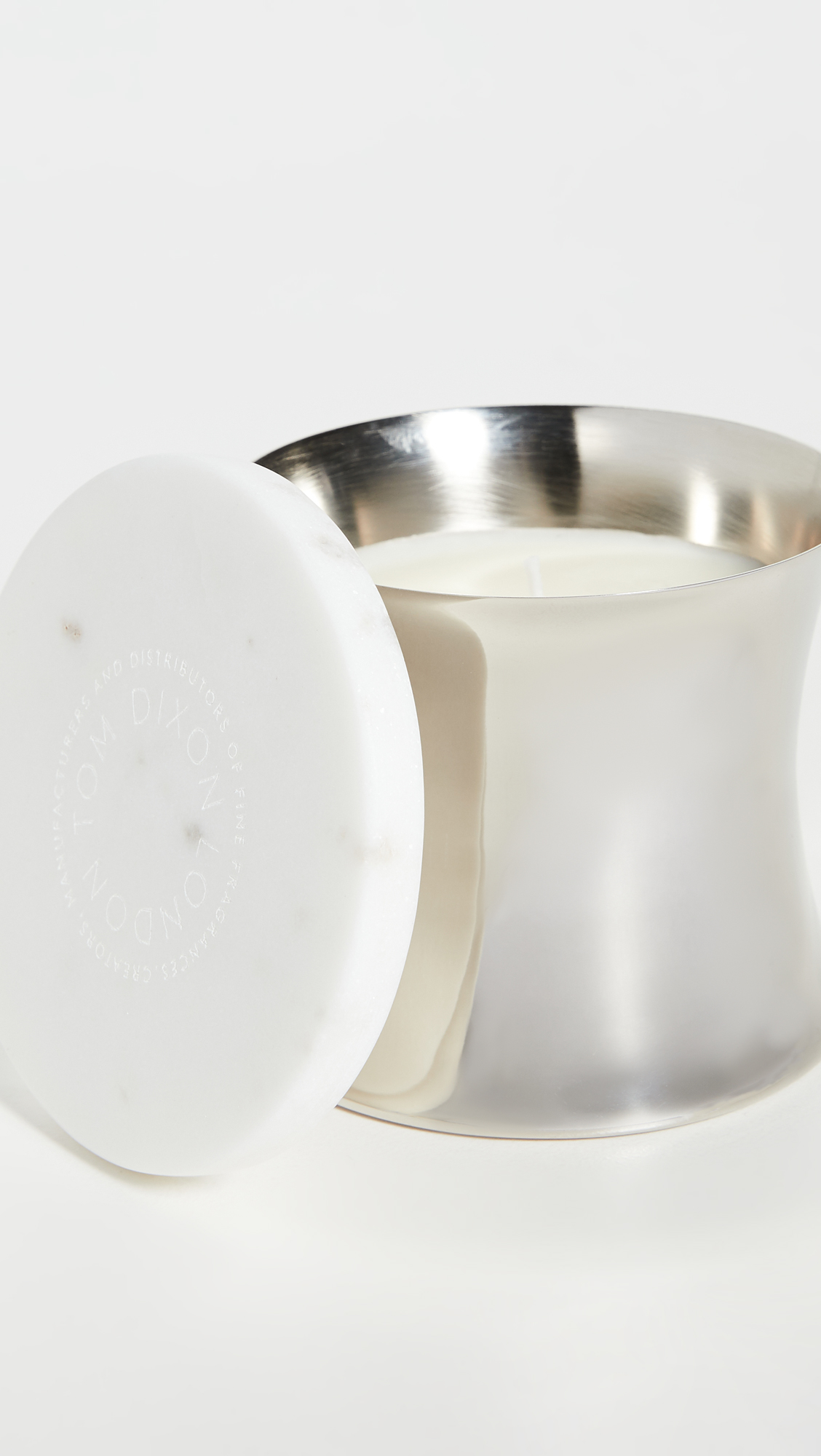 Tom Dixon Medium Royalty Scented Candle - Silver Home Decor Scented Candle for Living Room, Bedroom & Bathroom | Luxury Aromatherapy Gift for Women & Men