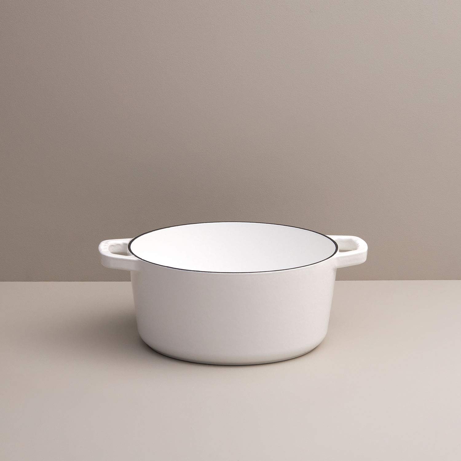 Premium 3.5-Quart Enameled Cast Iron Dutch Oven with Lid - Kana Milo Enamel Coated Casserole Pot | Oven & Dishwasher Safe | White with Gold Knob | Perfect for Braising, Stewing & Baking | Ideal for Soups, Bread & Family Dinners