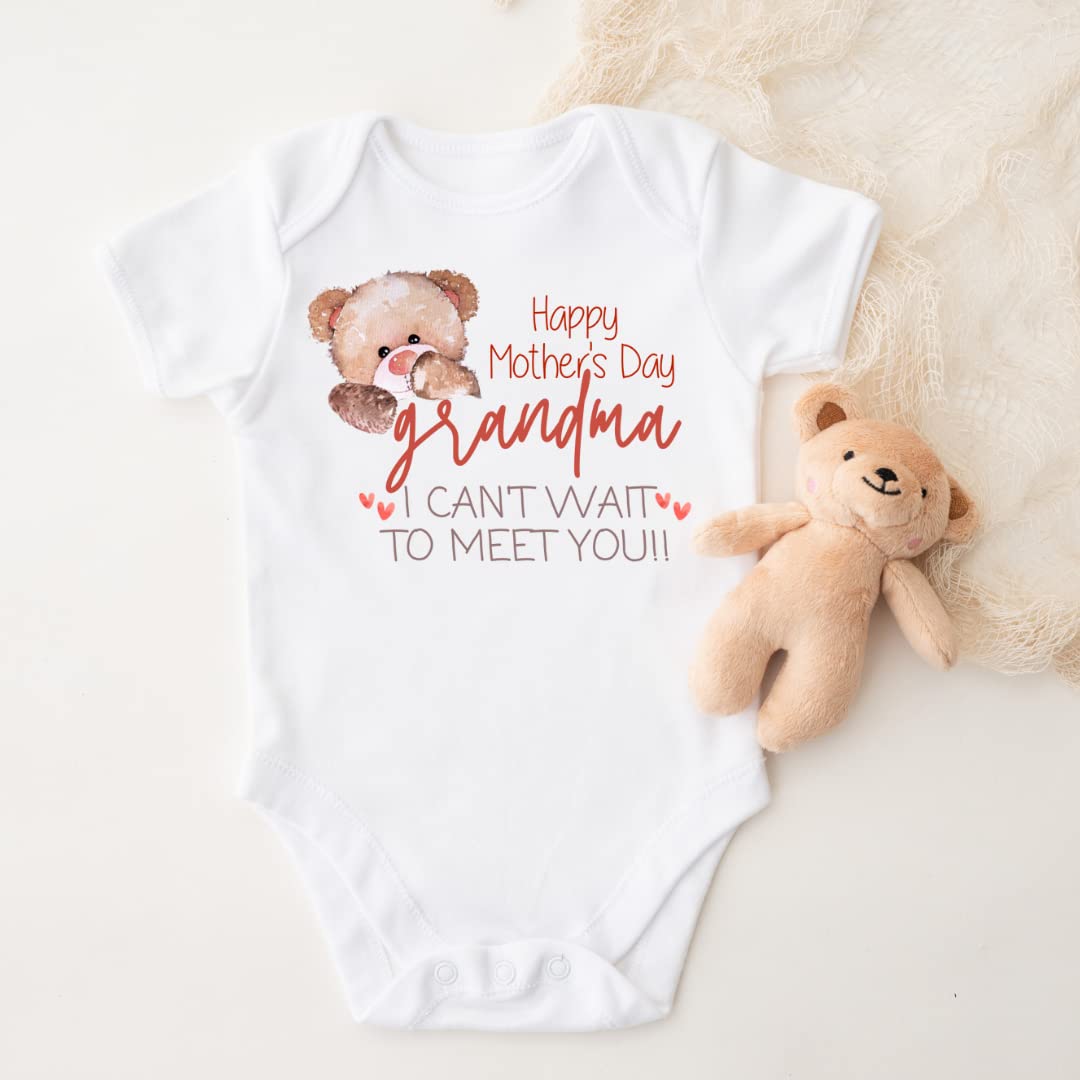 Happy Mother's Day Grandma Baby Announcement Onesie - Cute Pregnancy Reveal Gift for Mother-in-Law & New Grandma | Perfect for First-Time Grandparents, Baby Shower Surprises & Mother's Day 2023 Celebrations