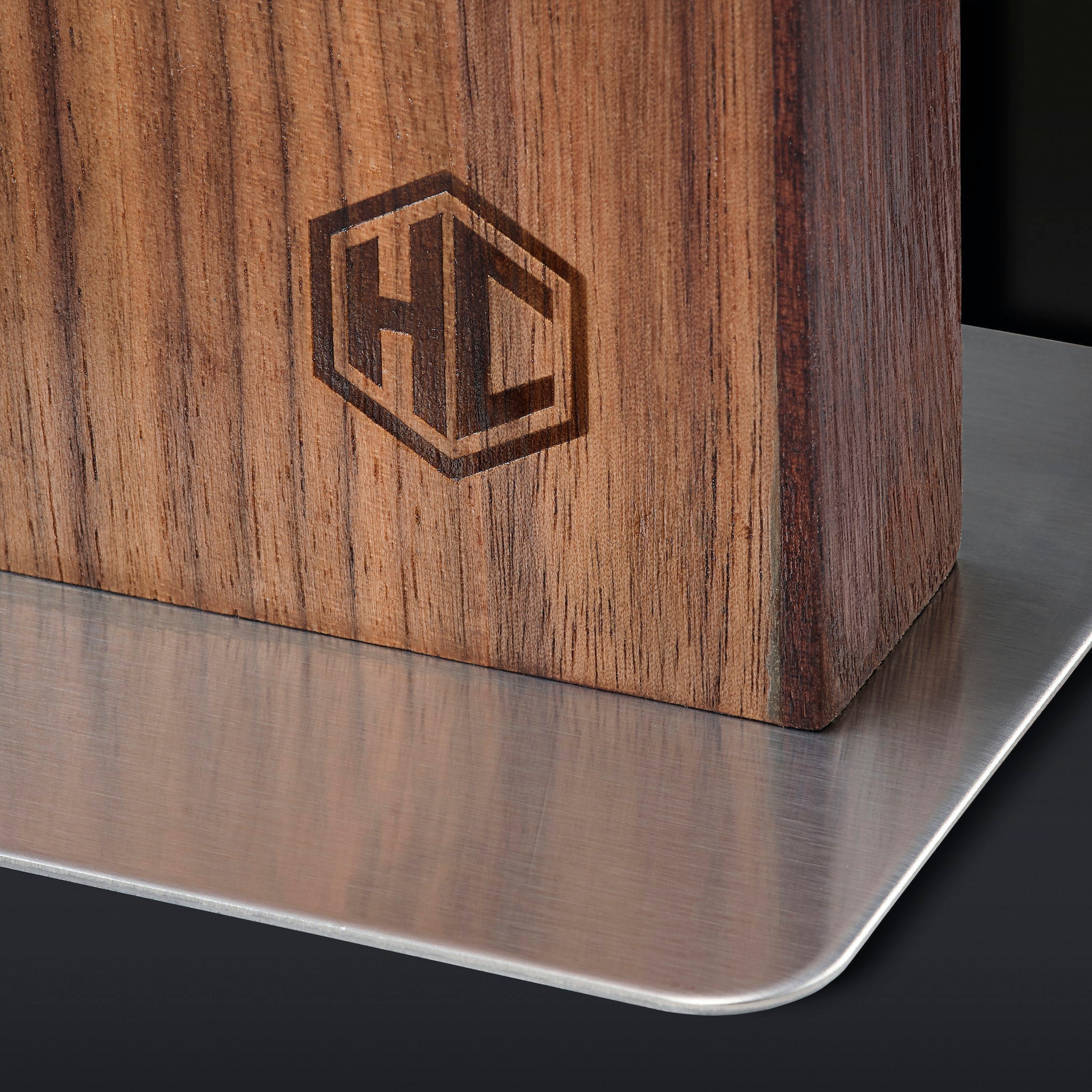 HexClad Magnetic Walnut Knife Block Set - Premium Wooden Knife Holder with Strong Magnets for Secure Storage - Perfect for Kitchen Countertop Organization & Chef Knife Display