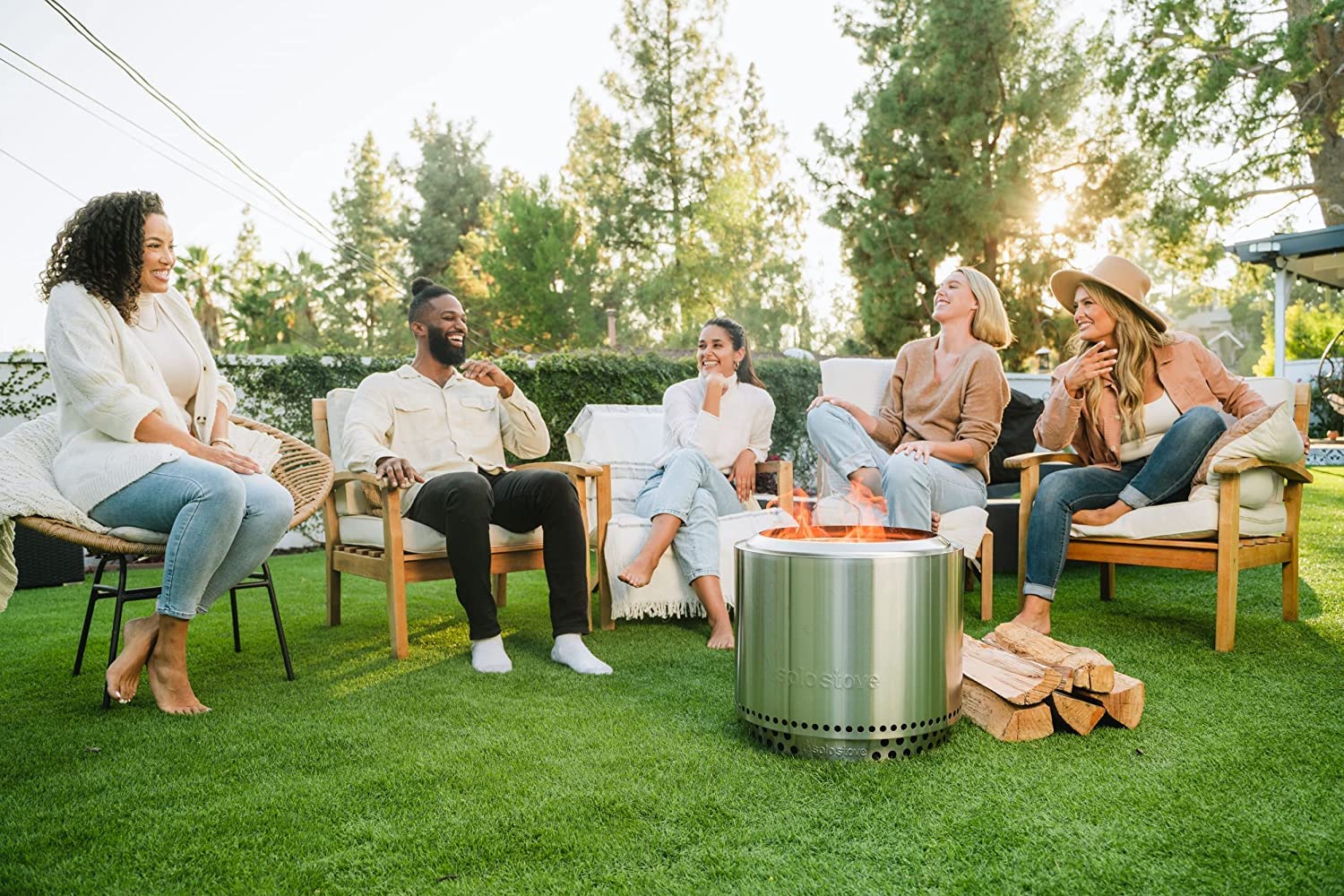 Solo Stove Bonfire 2.0 Smokeless Fire Pit with Stand & Removable Ash Pan - 19.5 Inch Portable Outdoor Wood Burning Fireplace - Stainless Steel Camping Fire Pit for 4-6 People (21.75 lbs) - Perfect for Backyards, Patios, Camping & Beach Bonfires
