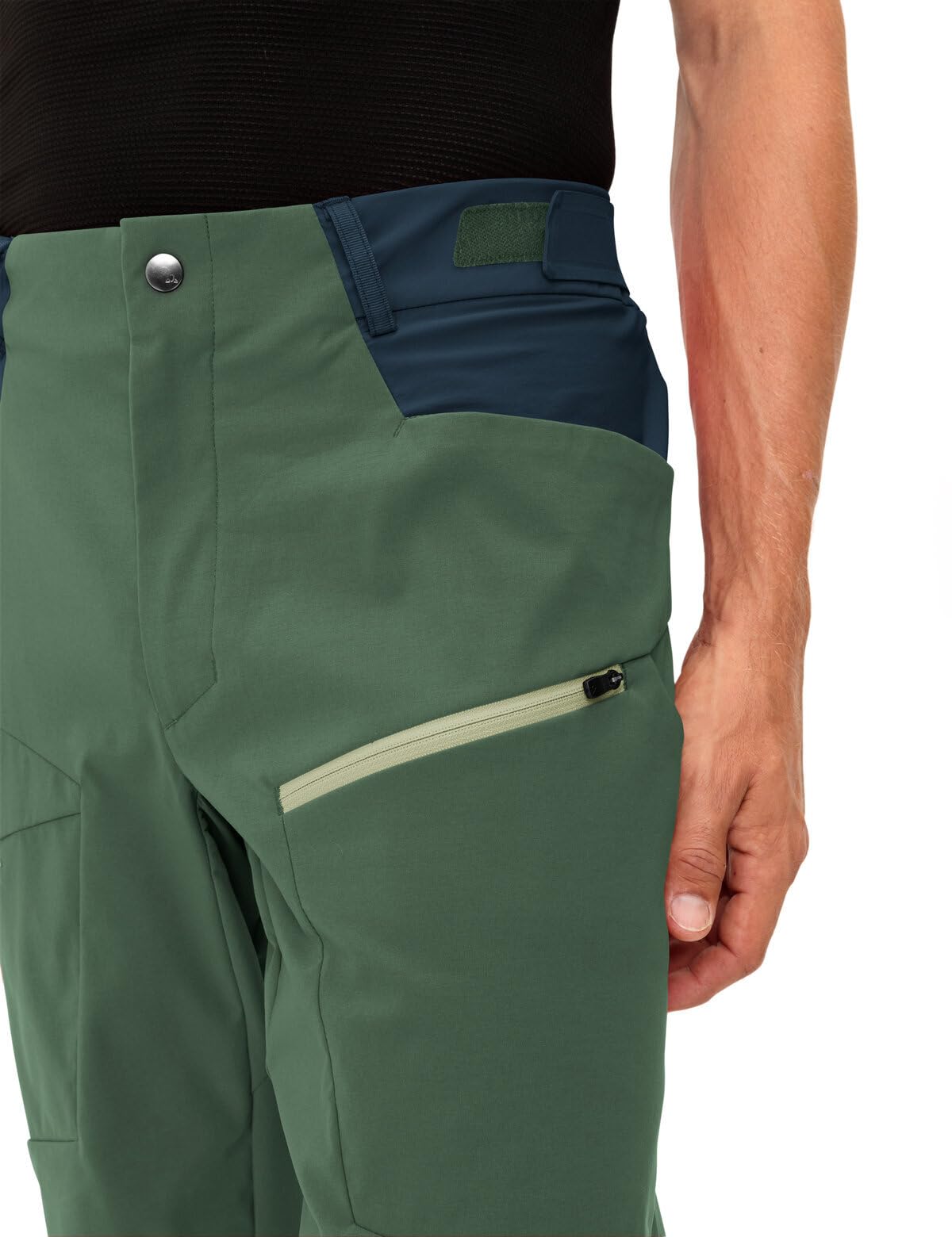 VAUDE Men's Tekoa Shorts III - Lightweight Hiking Shorts for Men | Quick-Dry & Breathable Outdoor Shorts | Perfect for Hiking, Camping & Travel