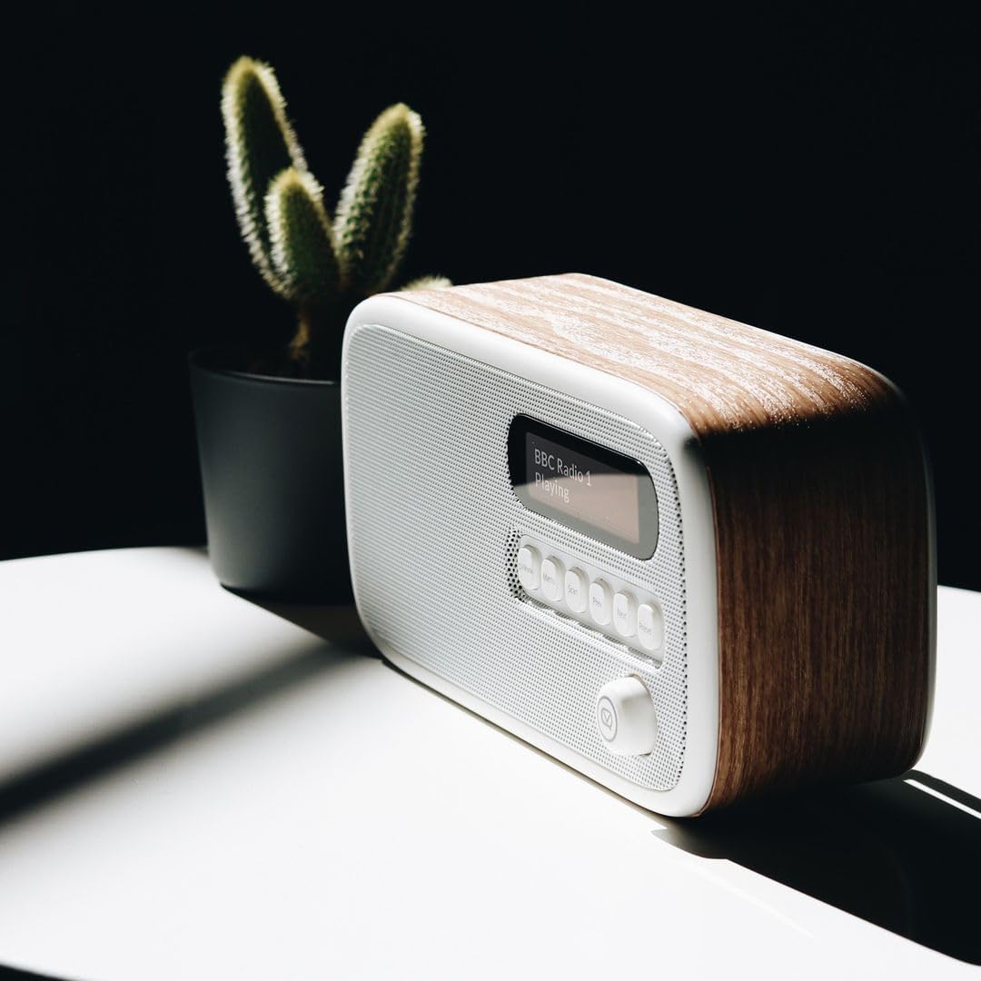 VQ Dexter Portable DAB+ FM Radio with Auto Scan - 60 Presets, Mains/Battery Powered, Digital Tick Approved (Oak) | Perfect for Home, Office, Travel & Outdoor Use