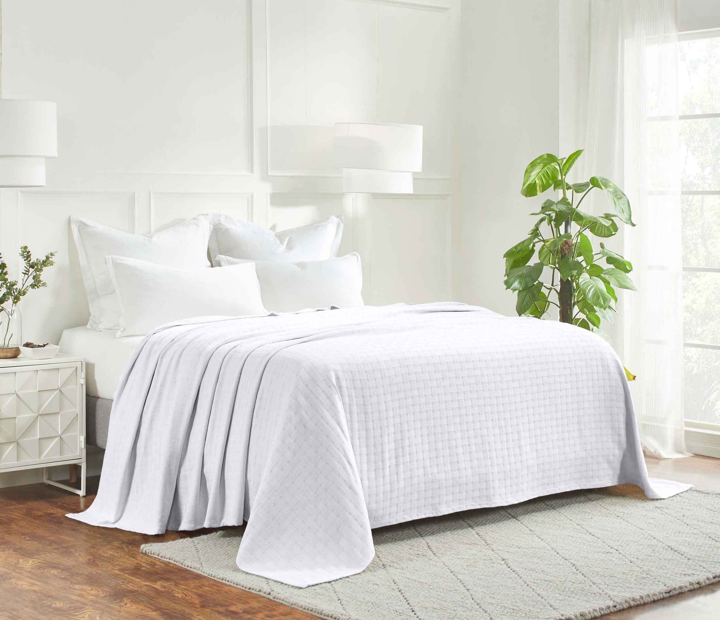 Soft Basketweave All-Season Cotton Bed Blanket & Sofa Throw - Lightweight Breathable Blanket for Bedroom, Living Room, Travel and Outdoor Use
