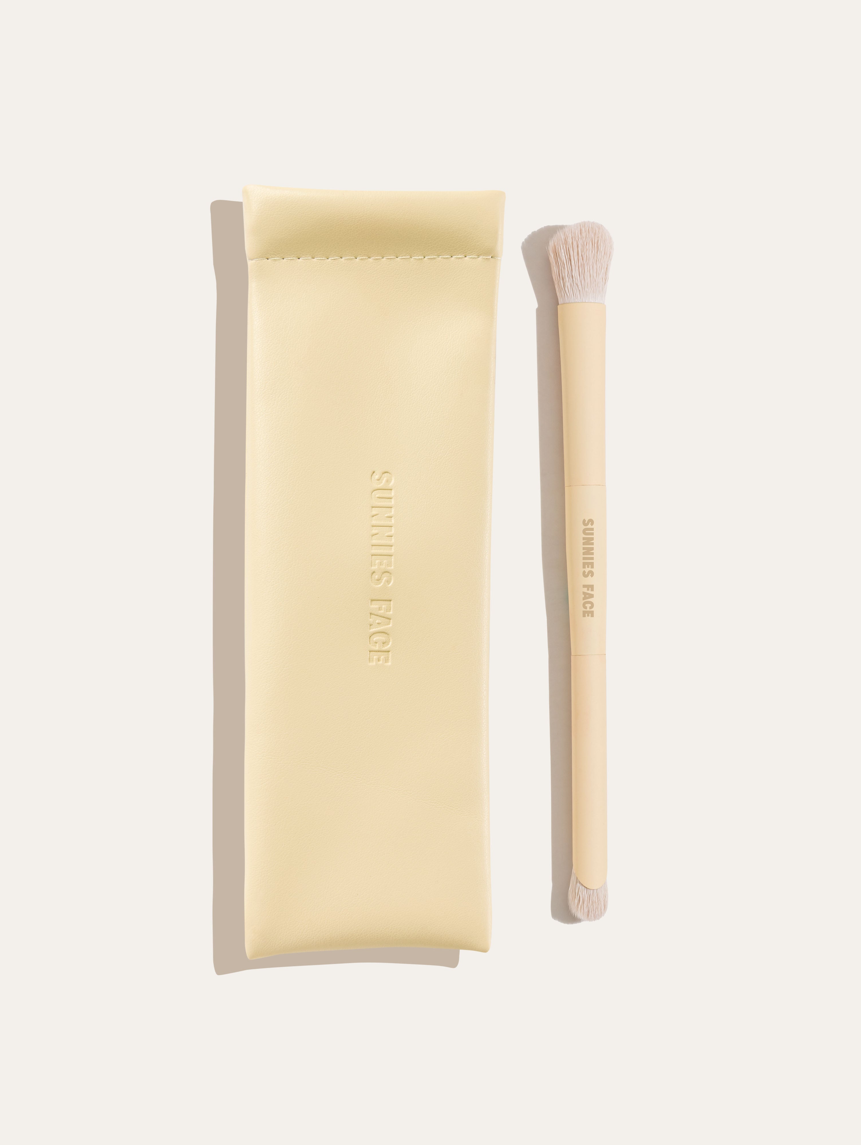 Best Concealer Brush for Flawless Makeup - Soft Synthetic Bristles, Precision Tip for Under Eyes & Blemishes - Perfect for Daily Use, Travel & Professional Makeup Kits