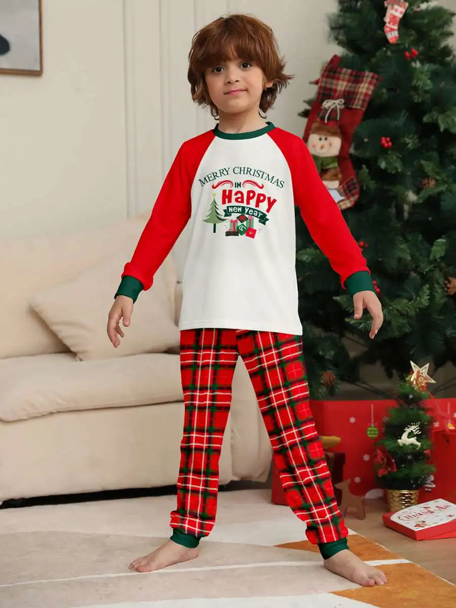 Christmas Tree Printed Family Matching Pajamas Sets - Cozy Holiday Sleepwear for Family Photos & Christmas Morning
