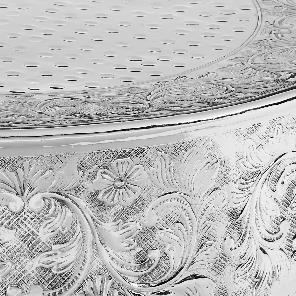 18-Inch Silver Round Ornate Wedding Cake Stand - Elegant Display for Wedding Cakes, Desserts, and Party Treats