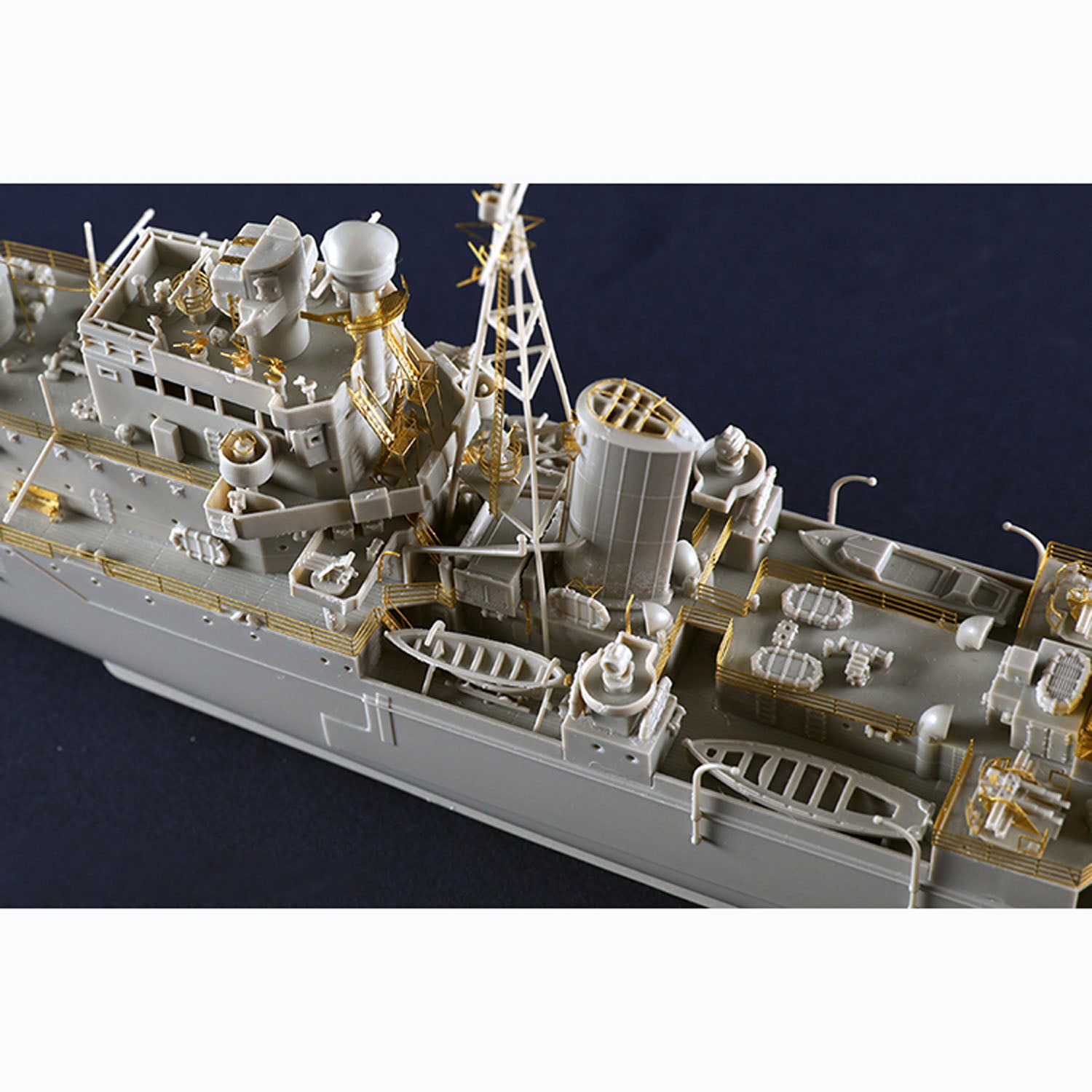 Trumpeter 1/350 Scale HMS Naiad Royal Navy Cruiser Plastic Model Kit - US Stock | DIY Military Ship Building for Collectors & History Enthusiasts | Perfect for Display, Gifts & Wargaming Scenarios