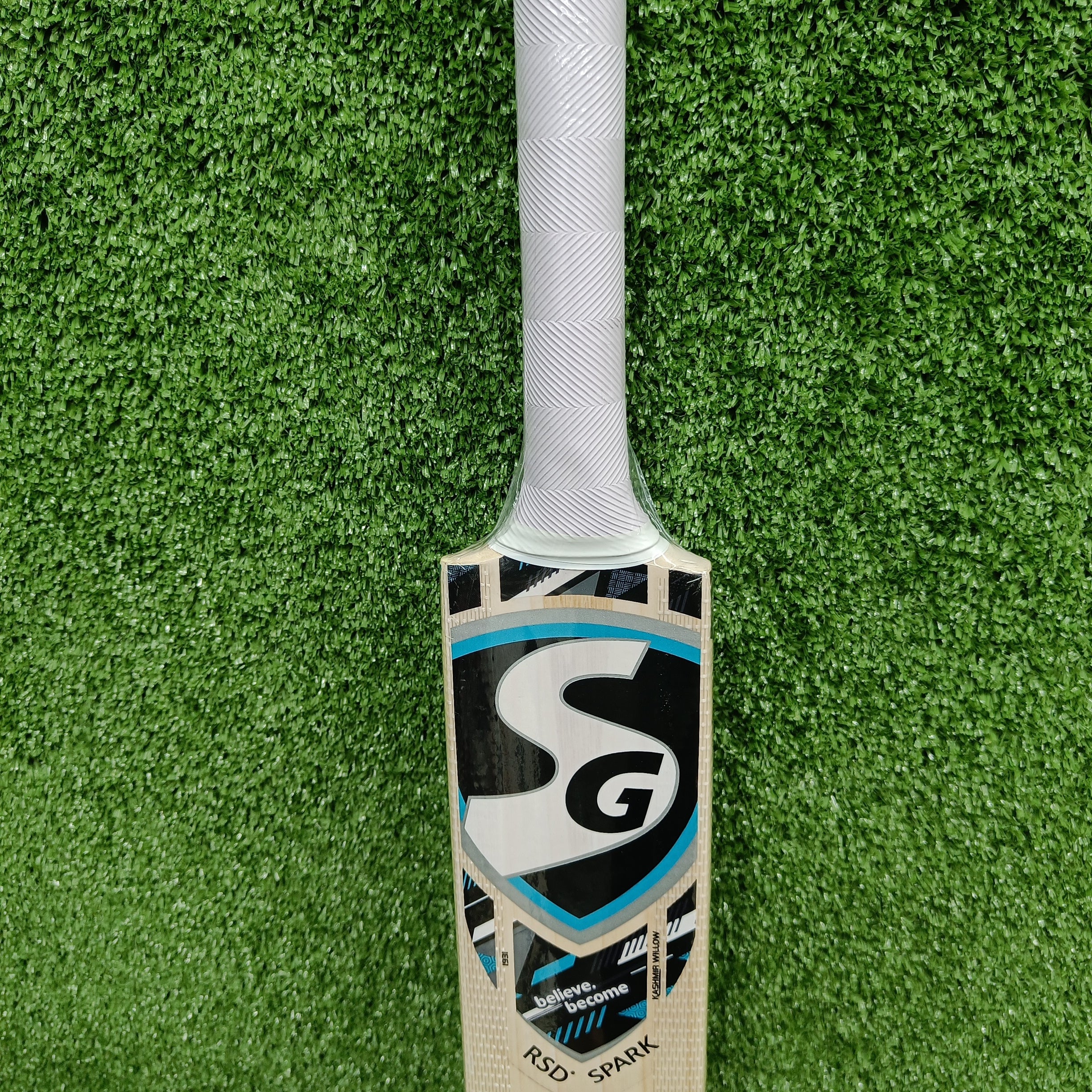 SG RSD SPARK Junior Cricket Bat - Kashmir Willow - Perfect for Kids & Youth Cricket Training & Matches