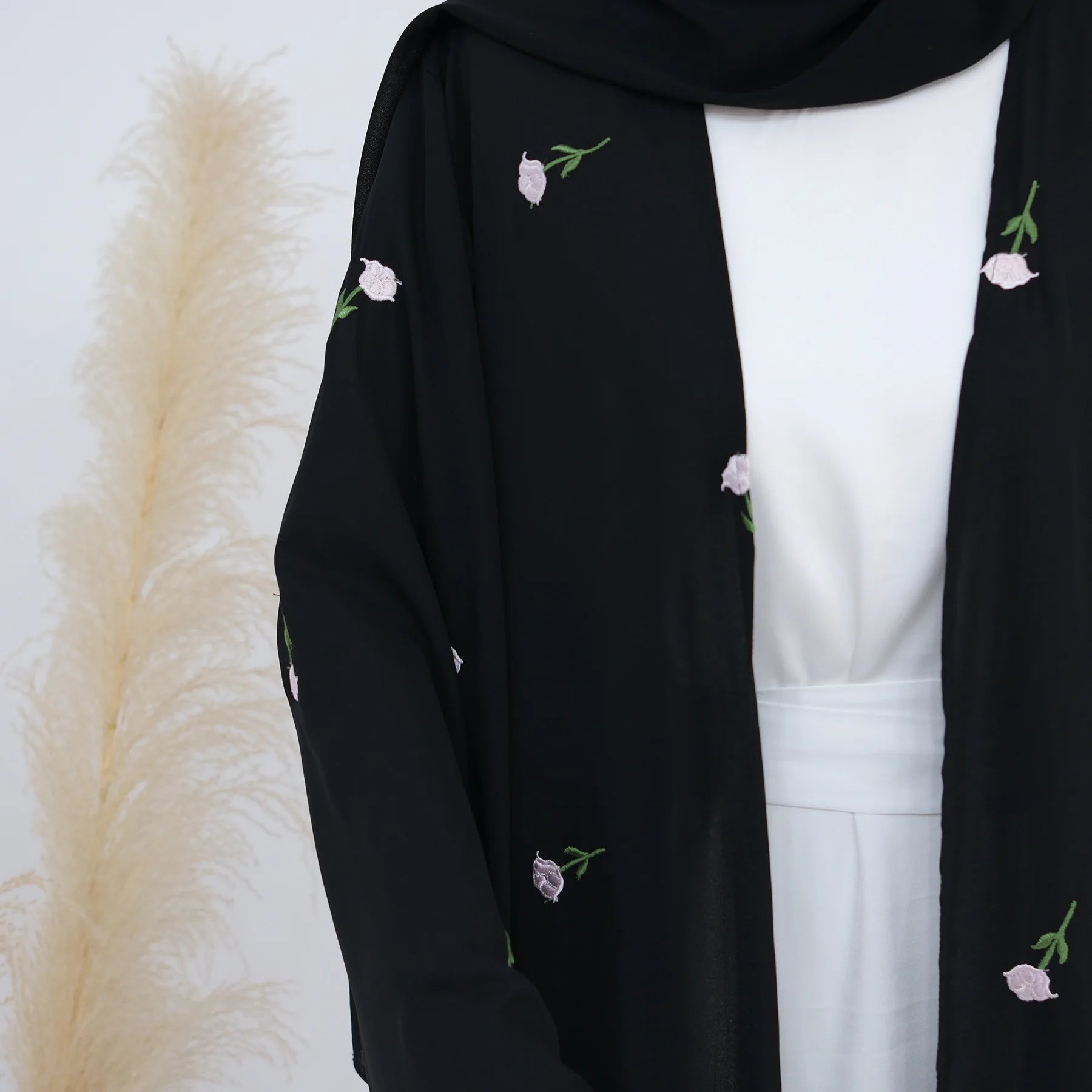 Elegant Black Embroidery Kimono Cardigan Abaya - Stylish Muslim Women's Cover-Up for Prayer, Home & Special Occasions