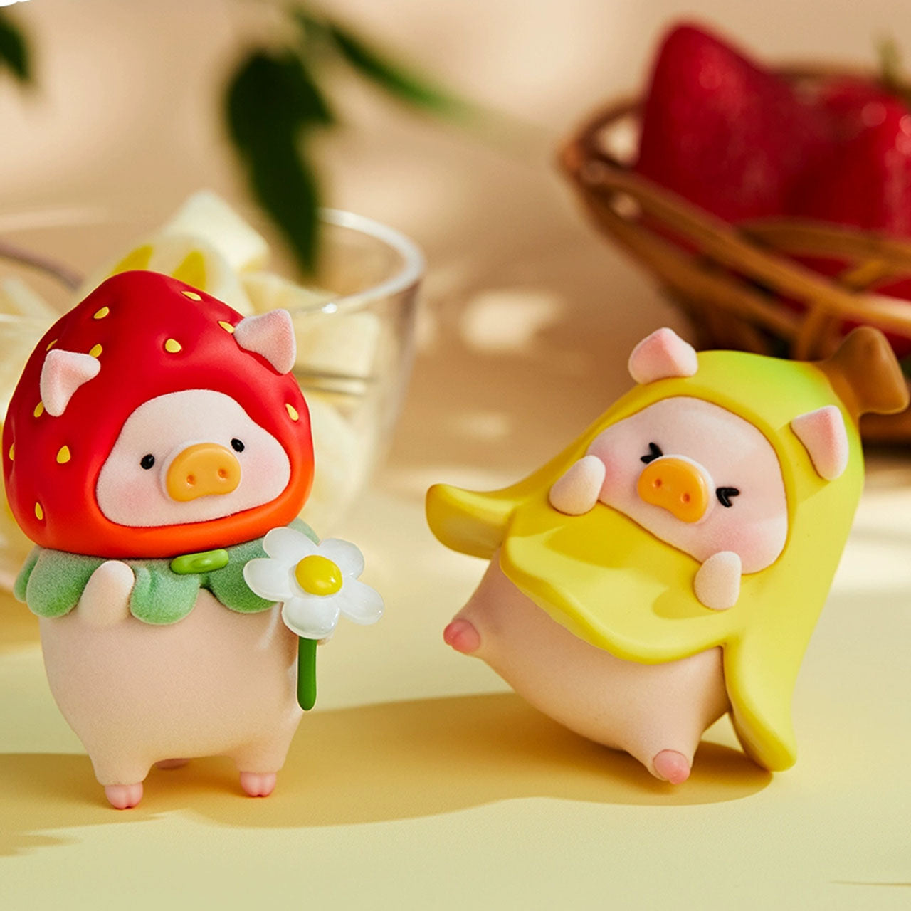LULU The Pig Fruit Series Hanging Cards - Cute Animal Fruit-Themed Greeting Cards for Birthdays, Parties & Home Decor