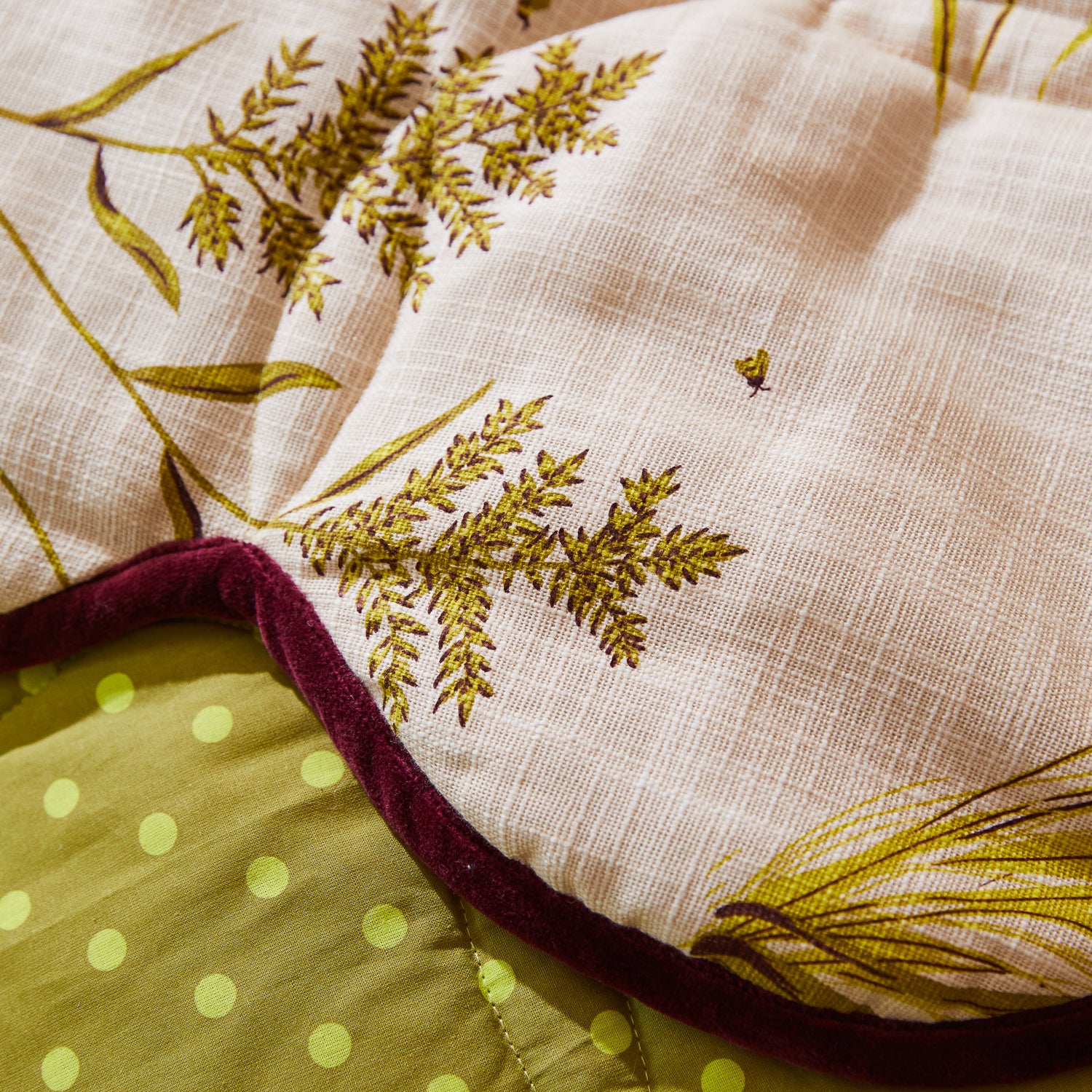 Adelyn Scalloped Quilted Coverlet - Luxury Bedspread with Elegant Stitching, Soft & Breathable for All Seasons | Perfect for Master Bedroom, Guest Room & Cozy Home Decor