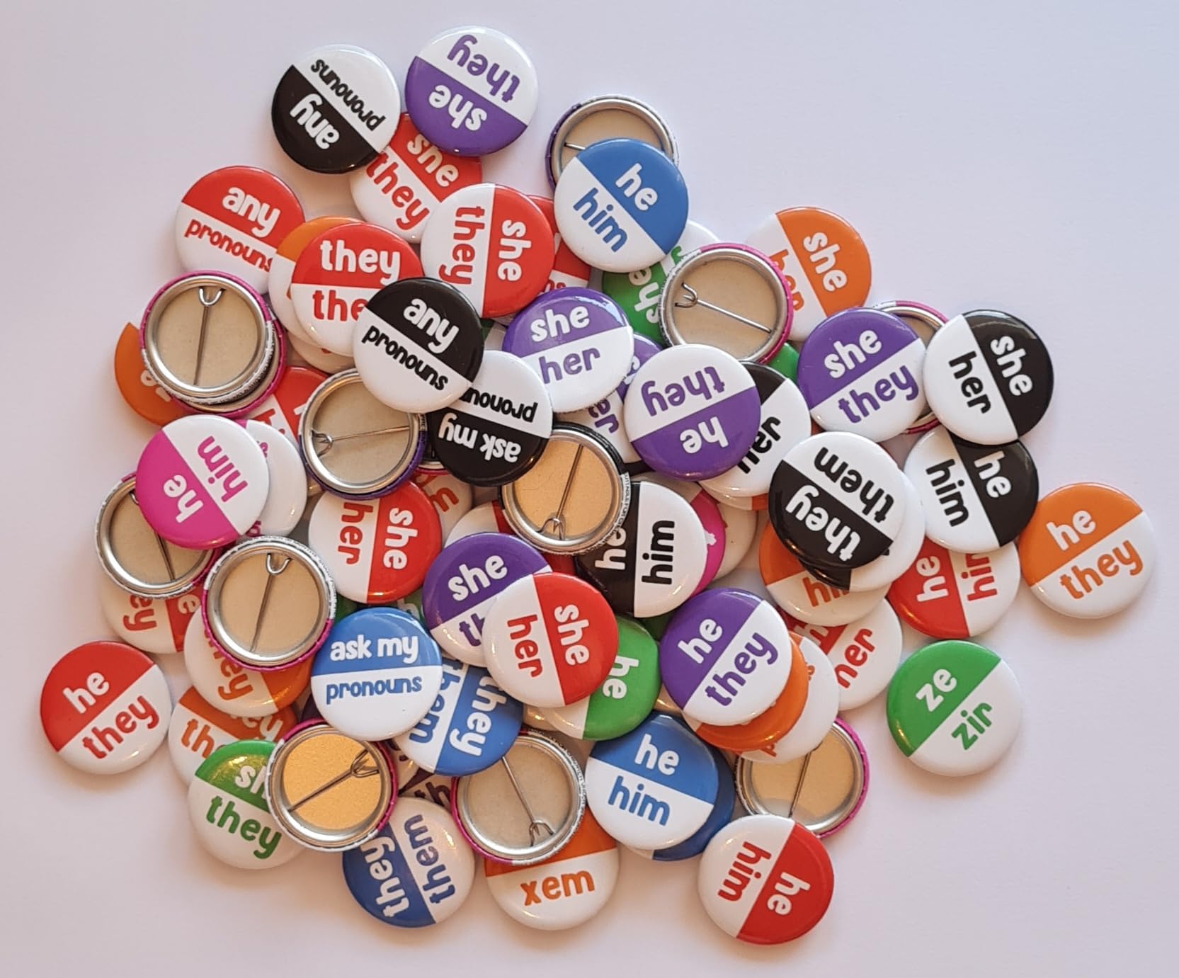 My Pronouns Are Badges - Bulk Pack of 100 Colorful Customizable LGBTQ+ Pride Pin Badges (1 inch/25mm) - Perfect for Pride Events, Gender Awareness Campaigns & Workplace Inclusivity