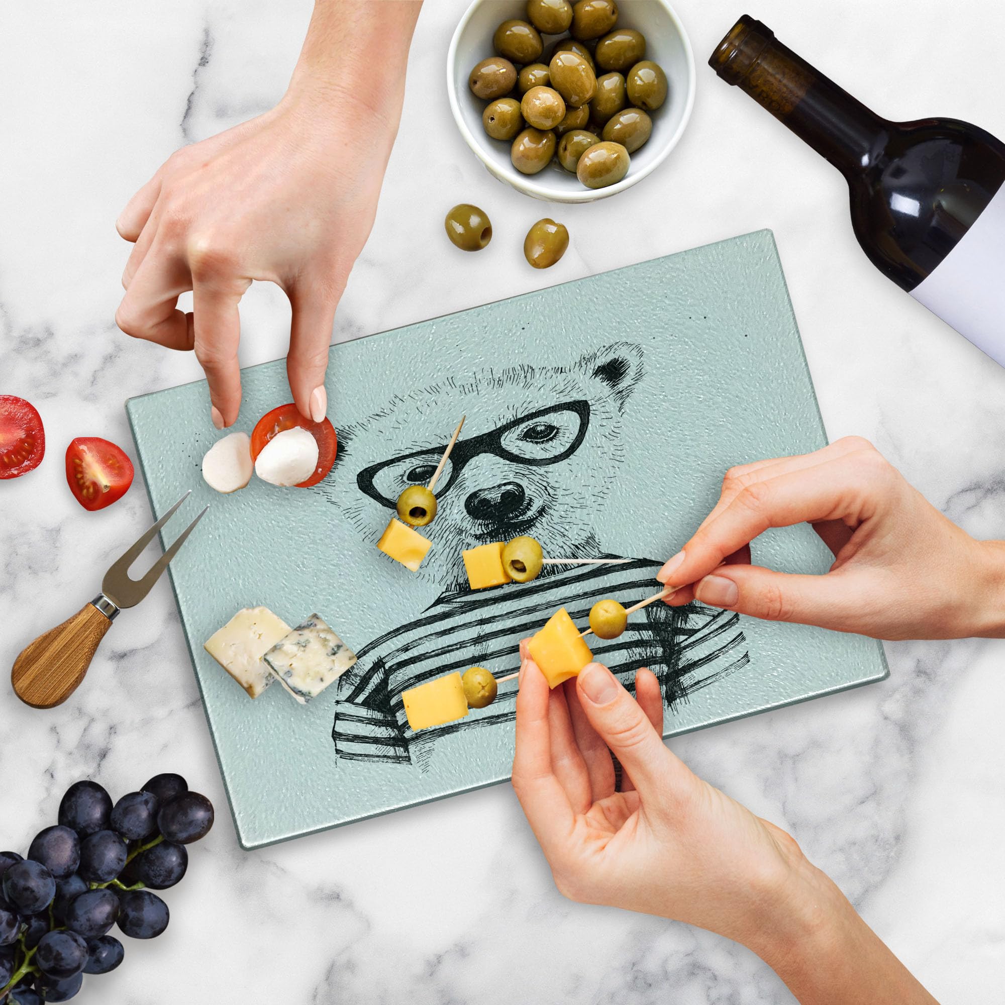 Ambesonne Animal Themed Glass Cutting Board - Hipster Bear in Glasses Art Print - Small Black & White Tempered Glass Serving Board for Kitchen, Charcuterie & Party Platters - Unique Gift for Foodies & Home Chefs