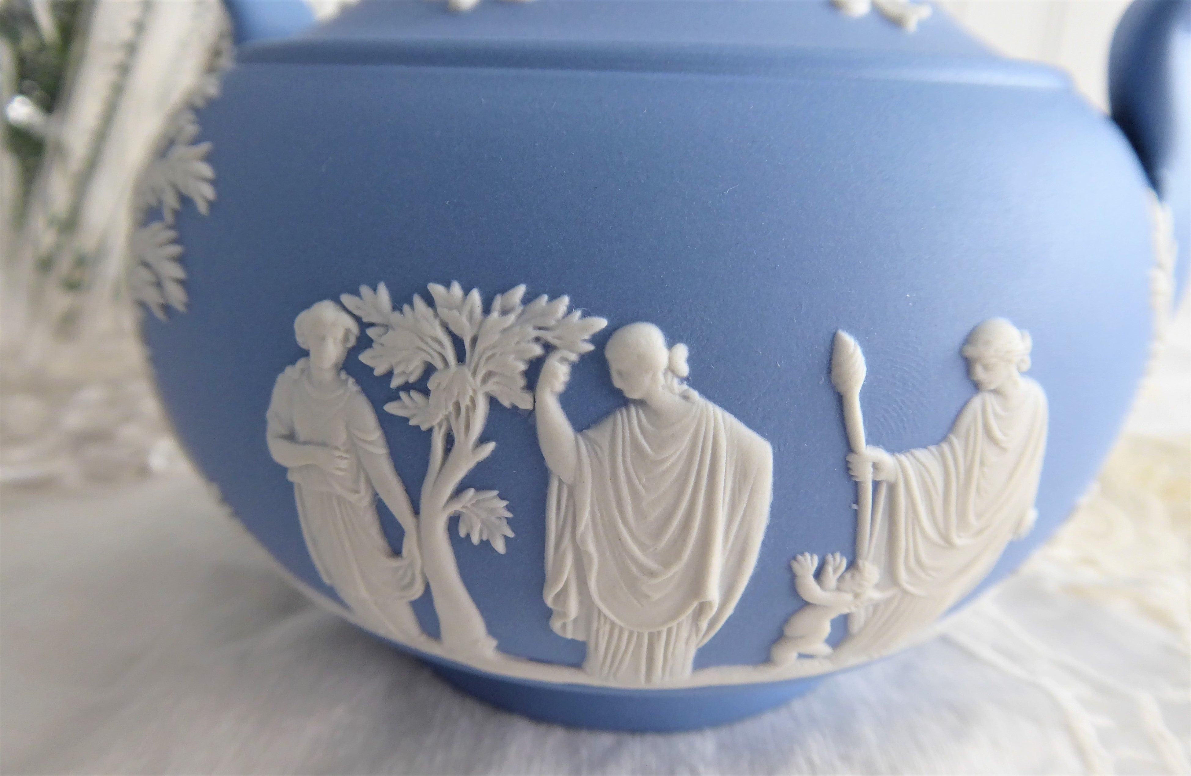 Wedgwood Blue Jasper Large Icarus Sacrifice To Ceres Sugar Bowl and Creamer Set - Vintage 1957-1961 Blue and White Ceramic Tea Accessories - Perfect for Afternoon Tea and Collectible Display