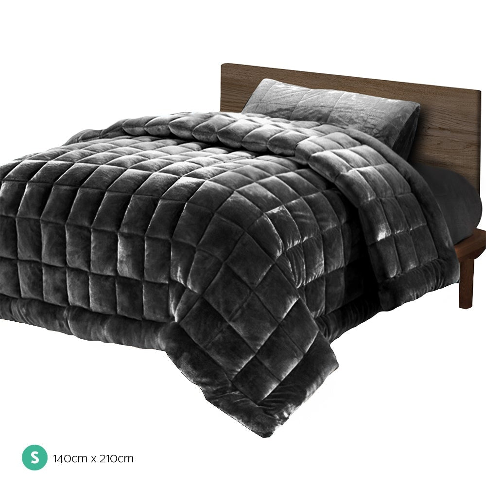Luxury Faux Mink Fleece Throw Blanket - Soft Quilted Comforter & Duvet Cover - Charcoal Grey - Single Size for Bed, Sofa & Travel - Cozy Home Decor & Gift Idea