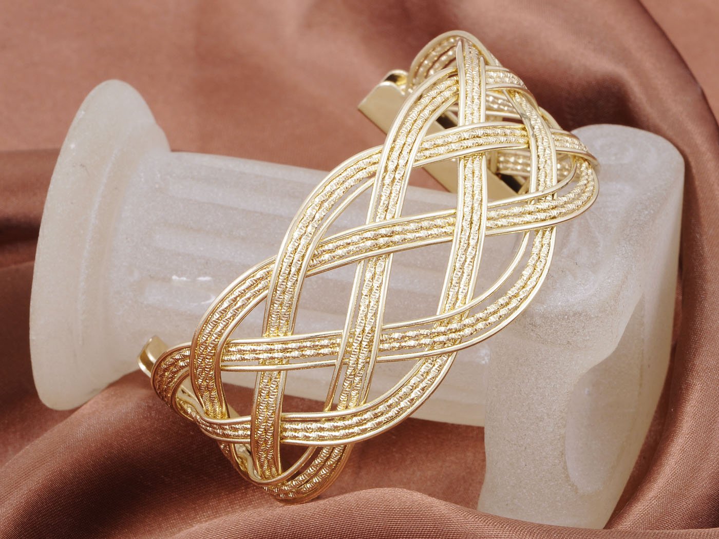 Alilang Gold Greek Goddess Textured Woven Braid Arm Band - Adjustable Wrist Cuff Bracelet for Costume, Festival & Boho Fashion | Perfect for Greek Mythology Parties, Renaissance Fairs & Themed Events