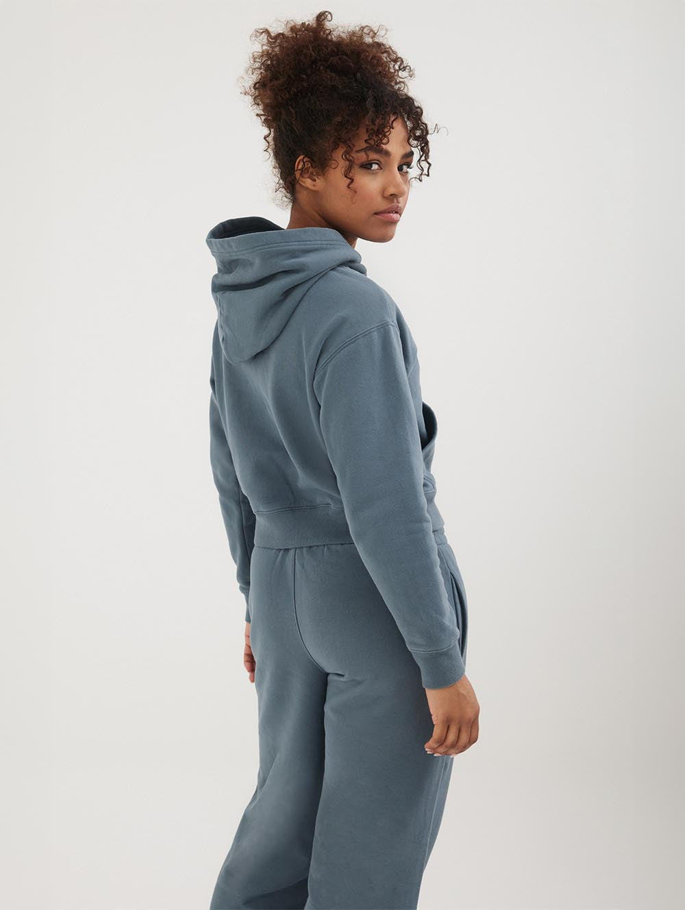 Women's Eco-Friendly Fleece Cropped Hoodie - Soft Sustainable Pullover for Casual Wear & Outdoor Activities