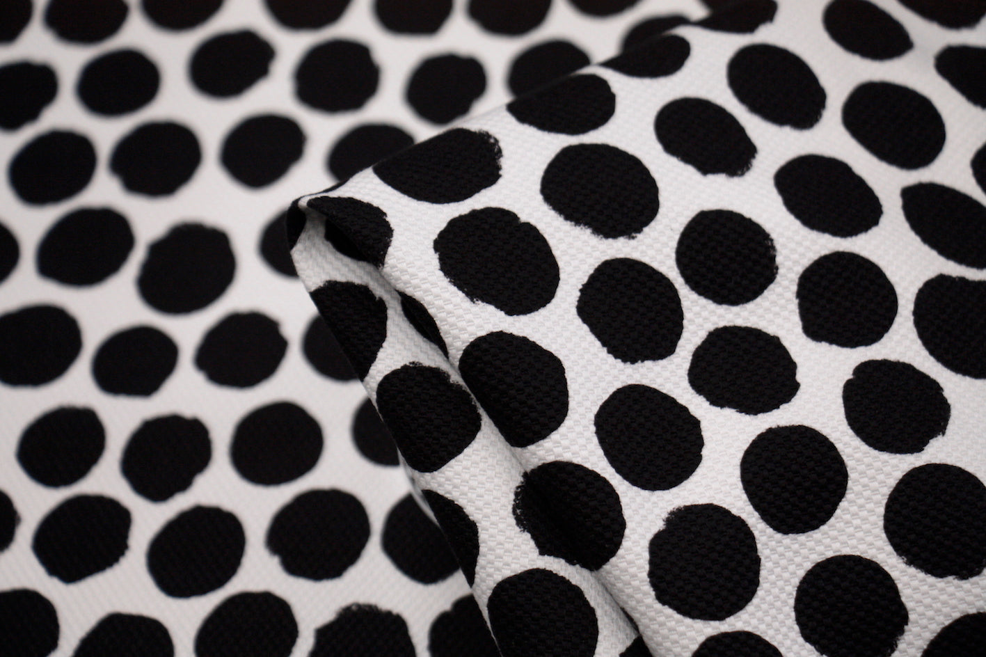 Big Black Dot Stickers - 500 Pack, 1 Inch Round Black Dots for Labeling, Organizing & Crafting - Perfect for Office, School, Home & DIY Projects
