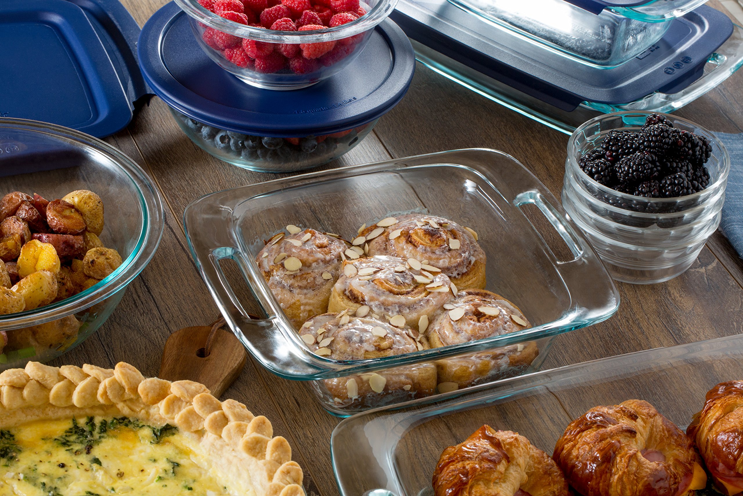 Pyrex 10-Ounce Glass Custard Cups - Set of 4, Oven & Microwave Safe Baking Ramekins for Crème Brûlée, Soufflés, Desserts & Meal Prep - Durable & Versatile Kitchen Essentials
