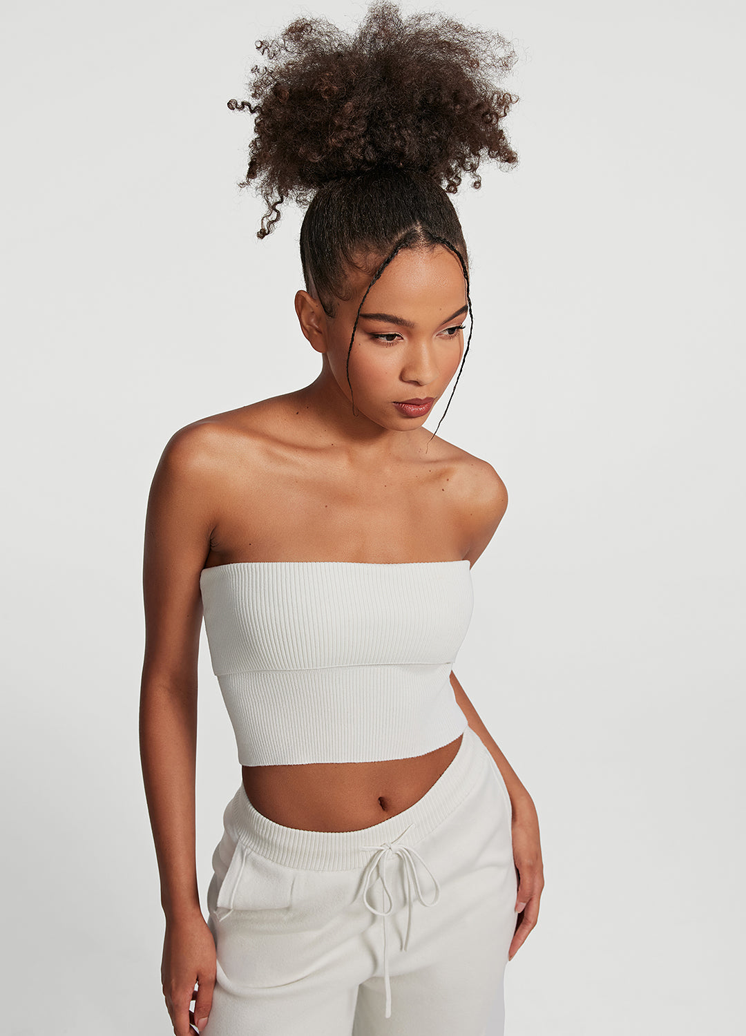 Chunky Knit Crop Top for Women - Soft Oversized Yarn Sweater - Trendy Winter Fashion for Casual Outfits & Layering