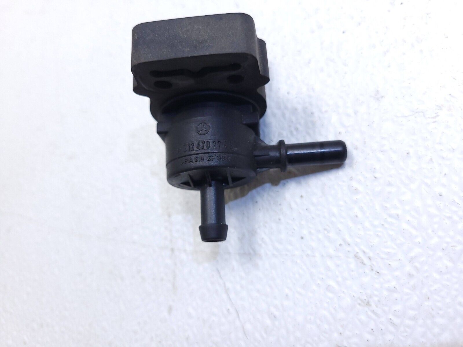 06-11 Mercedes ML500 Purge Solenoid Vacuum Switch Valve OEM Replacement Part - Perfect for Engine Emission Control System Repair & Maintenance