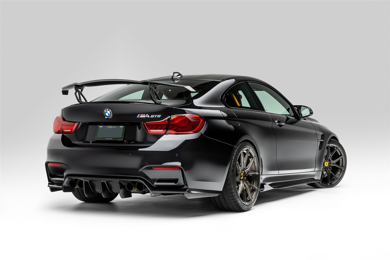 BMW M4 GTS 20 VPX 101 Liquid Smoke - High Performance Car Air Freshener for Luxury Vehicles | Perfect for BMW Enthusiasts & Car Detailing