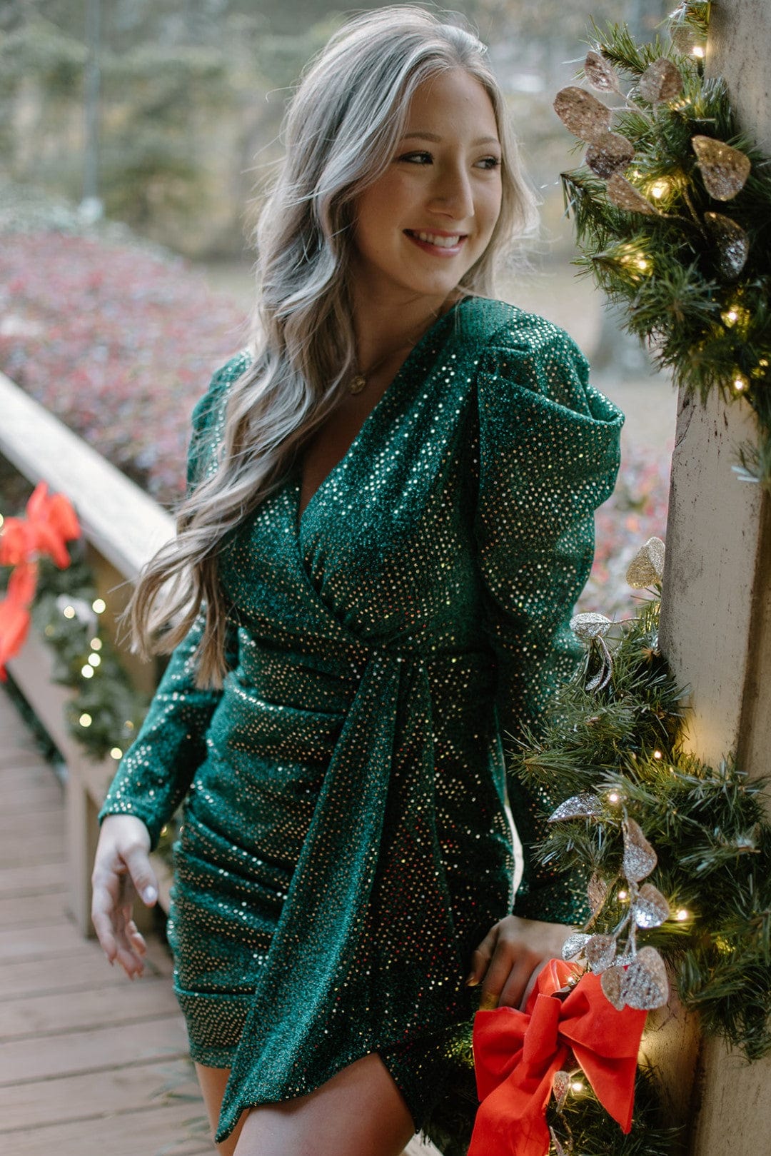 Emerald Green Elegant Women's Dress for Casual Wear & Special Occasions | Perfect for Parties, Dates & Office Outfits