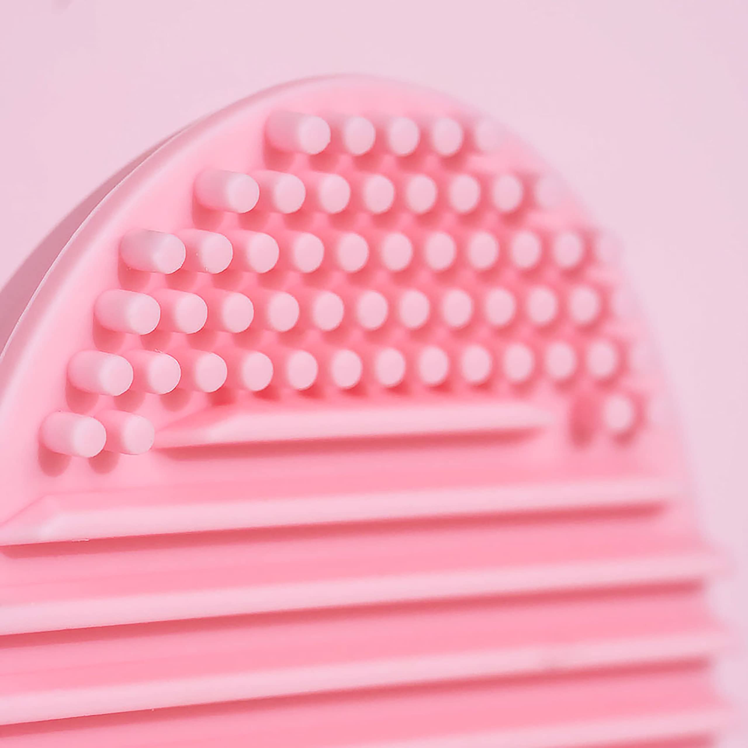 Brushworks Silicone Makeup Brush Cleaner - Professional Brush Cleaning Mat for Foundation, Eyeshadow & Blush Brushes - Perfect for Home & Travel Makeup Kit Organization