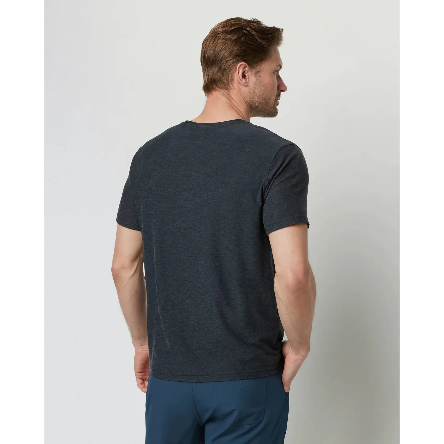 Vuori Men's Strato Tech Tee - Moisture-Wicking Performance T-Shirt for Gym & Running | Breathable Quick-Dry Activewear for Workouts & Outdoor Activities