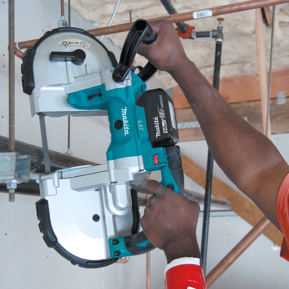 18V LXT Lithium-Ion Cordless Portable Band Saw - Powerful Cutting Tool for Metal, Wood & PVC Pipes | Ideal for Construction, Plumbing & DIY Projects