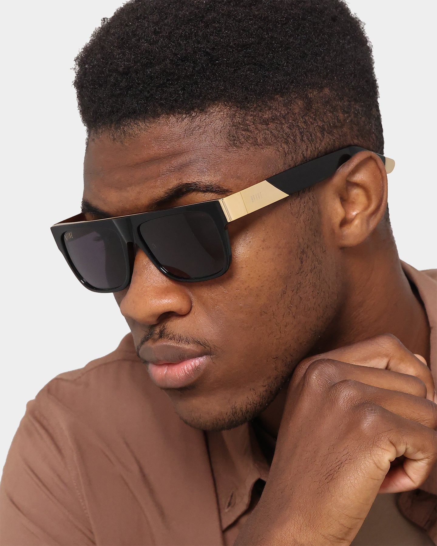 22 Black/Gold Polarized Sunglasses for Men & Women - UV Protection, Fashionable & Lightweight - Perfect for Driving, Beach & Outdoor Activities