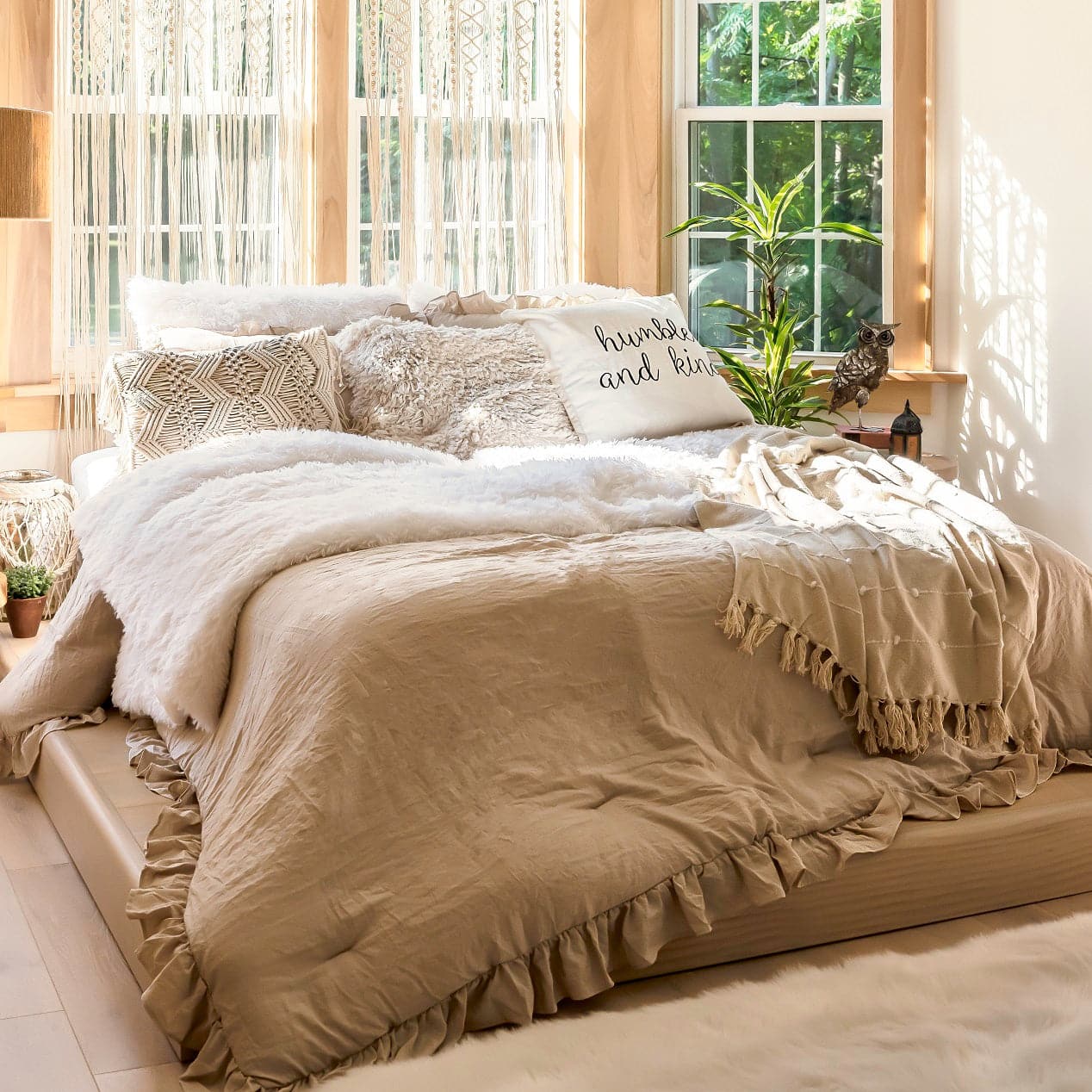 Emma Faux Fur Comforter Set - Soft & Luxurious Bedding Collection for Winter - Queen/King Size - Perfect for Cozy Bedrooms, Guest Rooms & Winter Home Decor