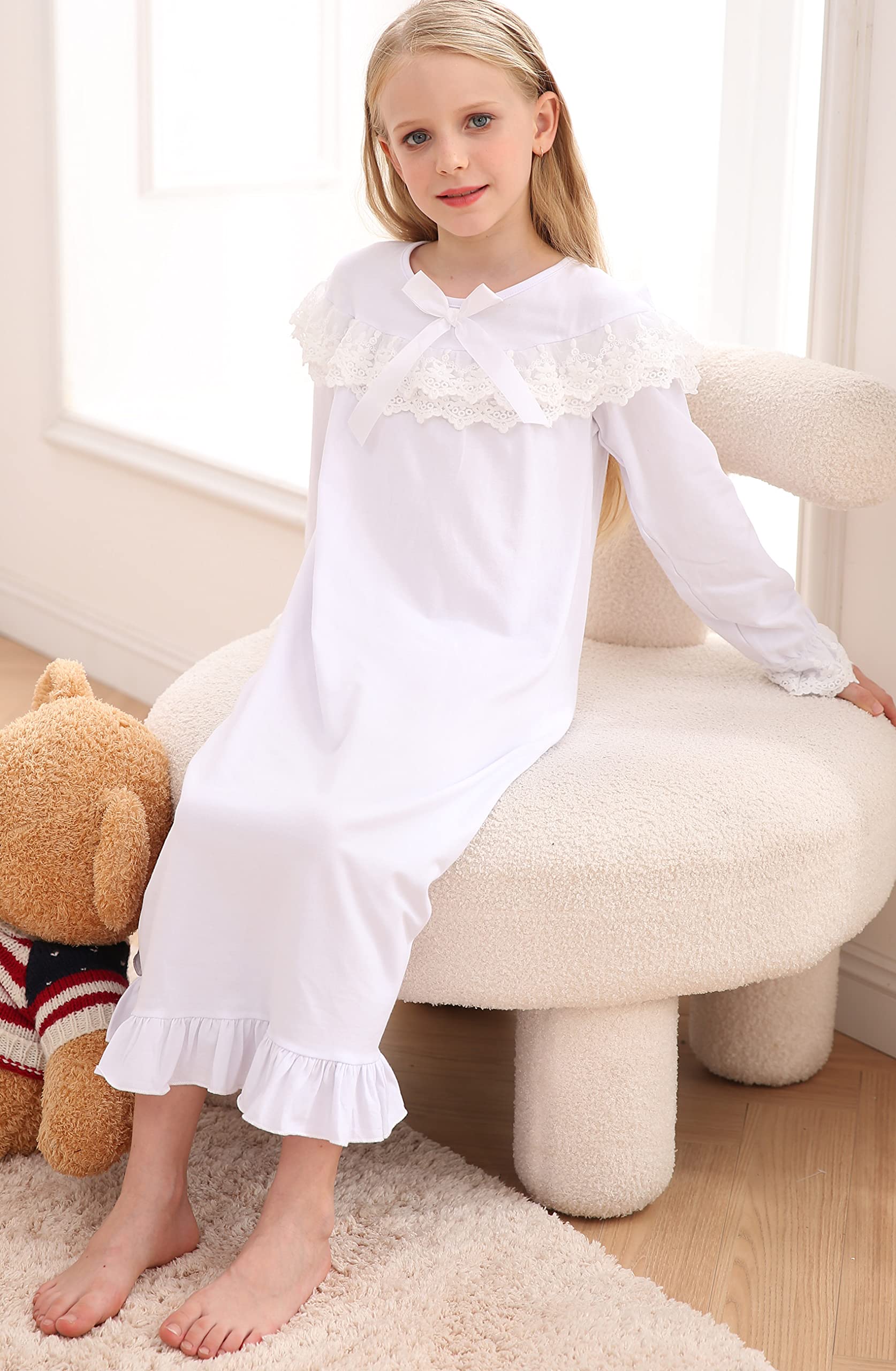Lovekider Girls Christmas Nightgowns - Cute Lace Xmas Pajamas Dress Long Sleeve Princess Nightdress Sleep Shirts for Kids 4-12 Years - Perfect for Holiday Sleepovers, Christmas Morning & Winter Family Photos