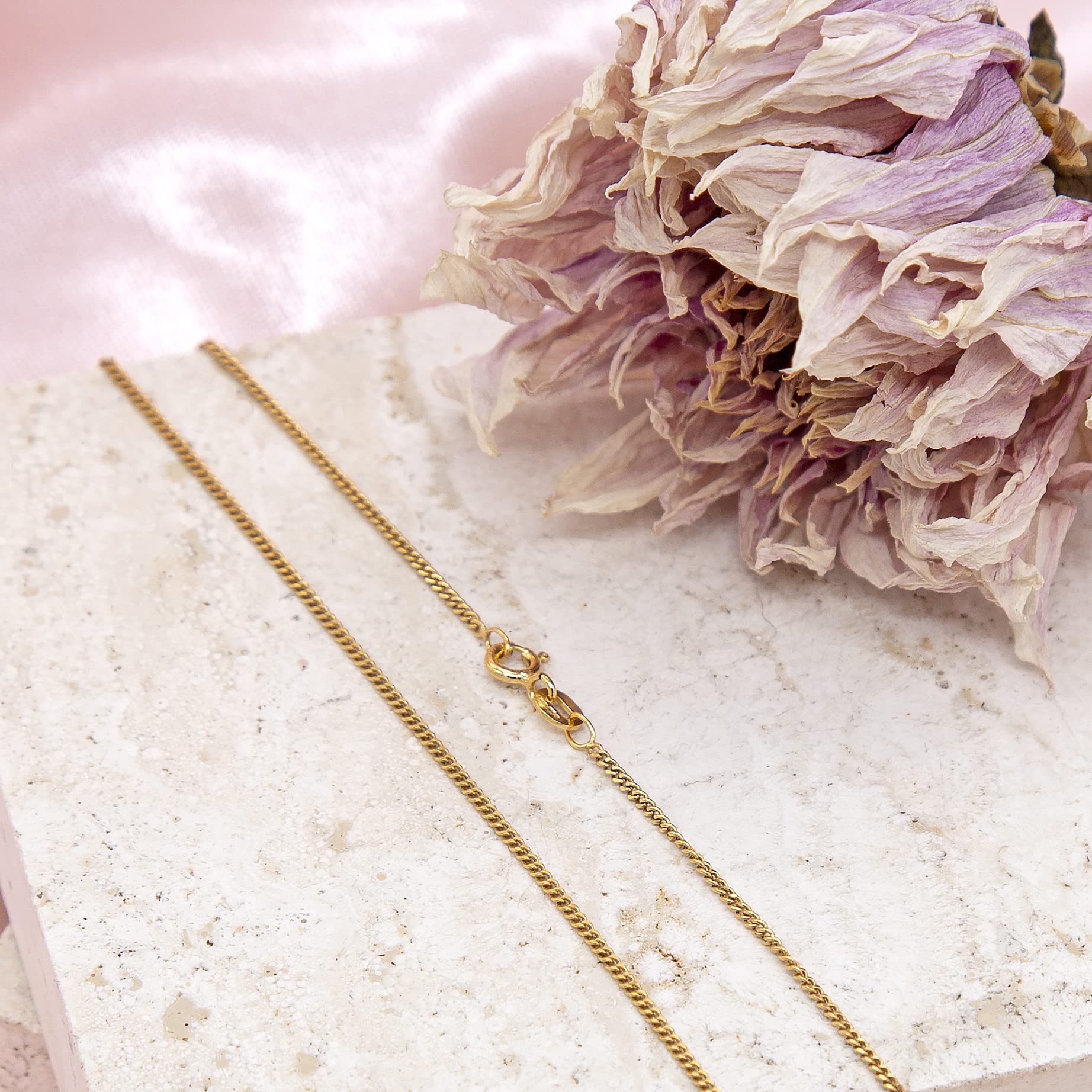 Carissima 9K Gold Women's 1.4mm Diamond Cut Curb Chain Necklace - Elegant Layering Piece for Everyday Wear & Special Occasions
